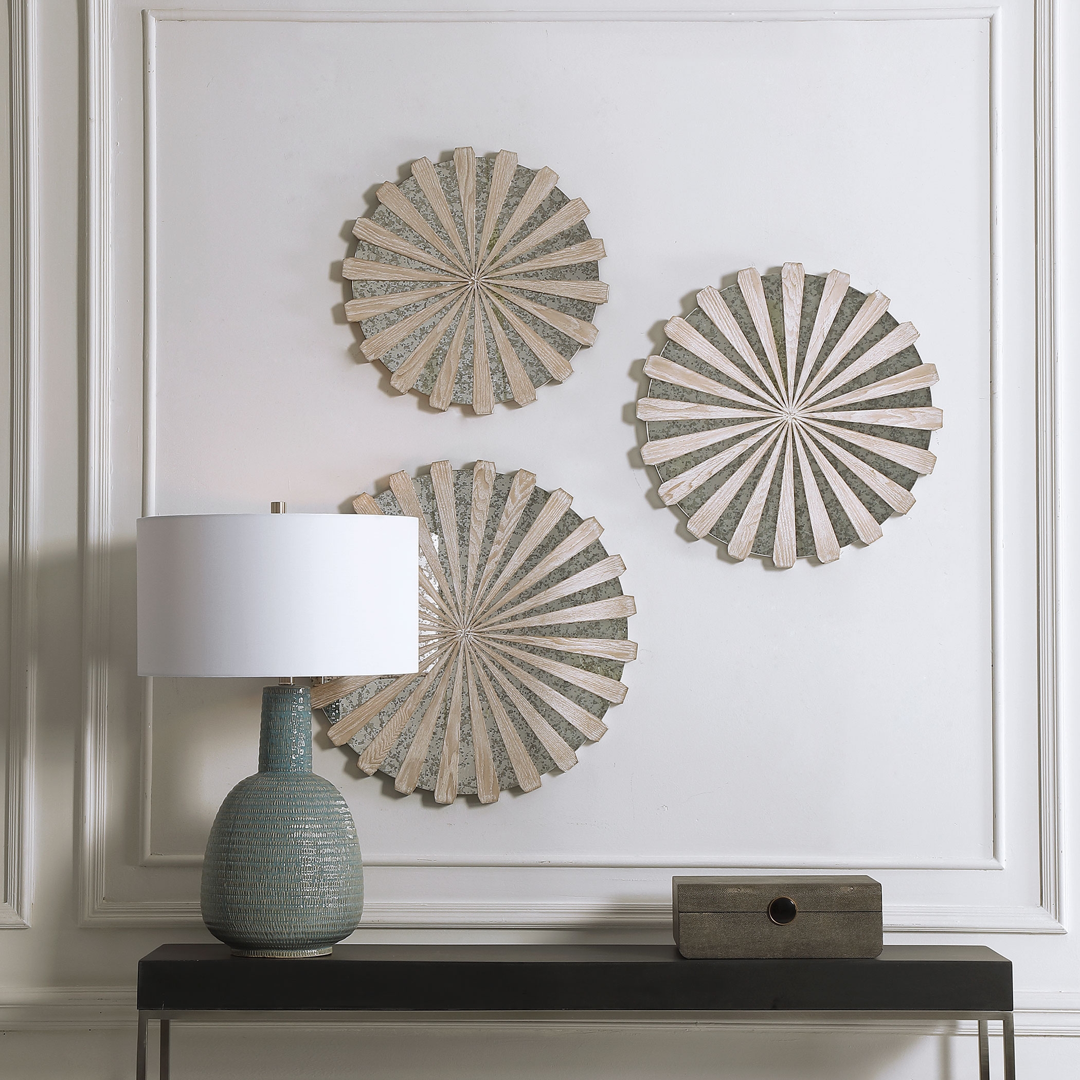 Daisies Mirrored Circular Wall Decor, S/3 - Image 0