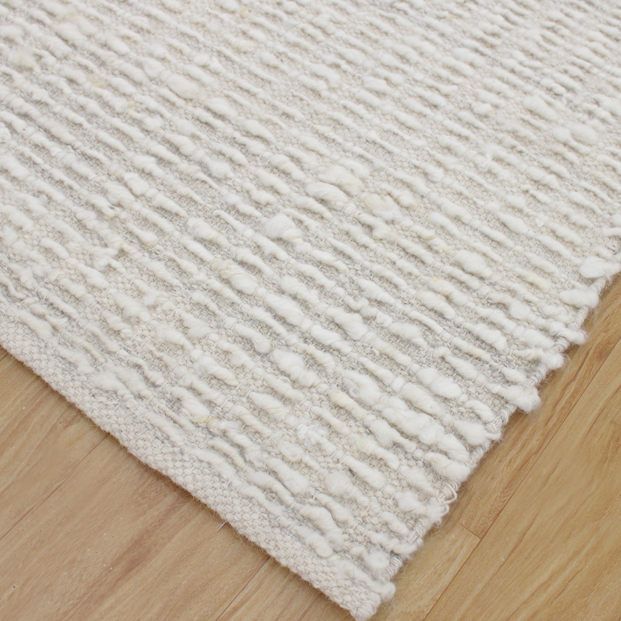 Lovelle Ivory Soft Wool 6 X 9 Rug - Image 4