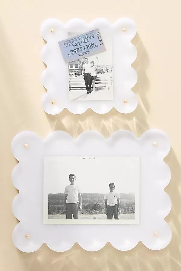 Acrylic Scalloped Picture Frame - Image 0