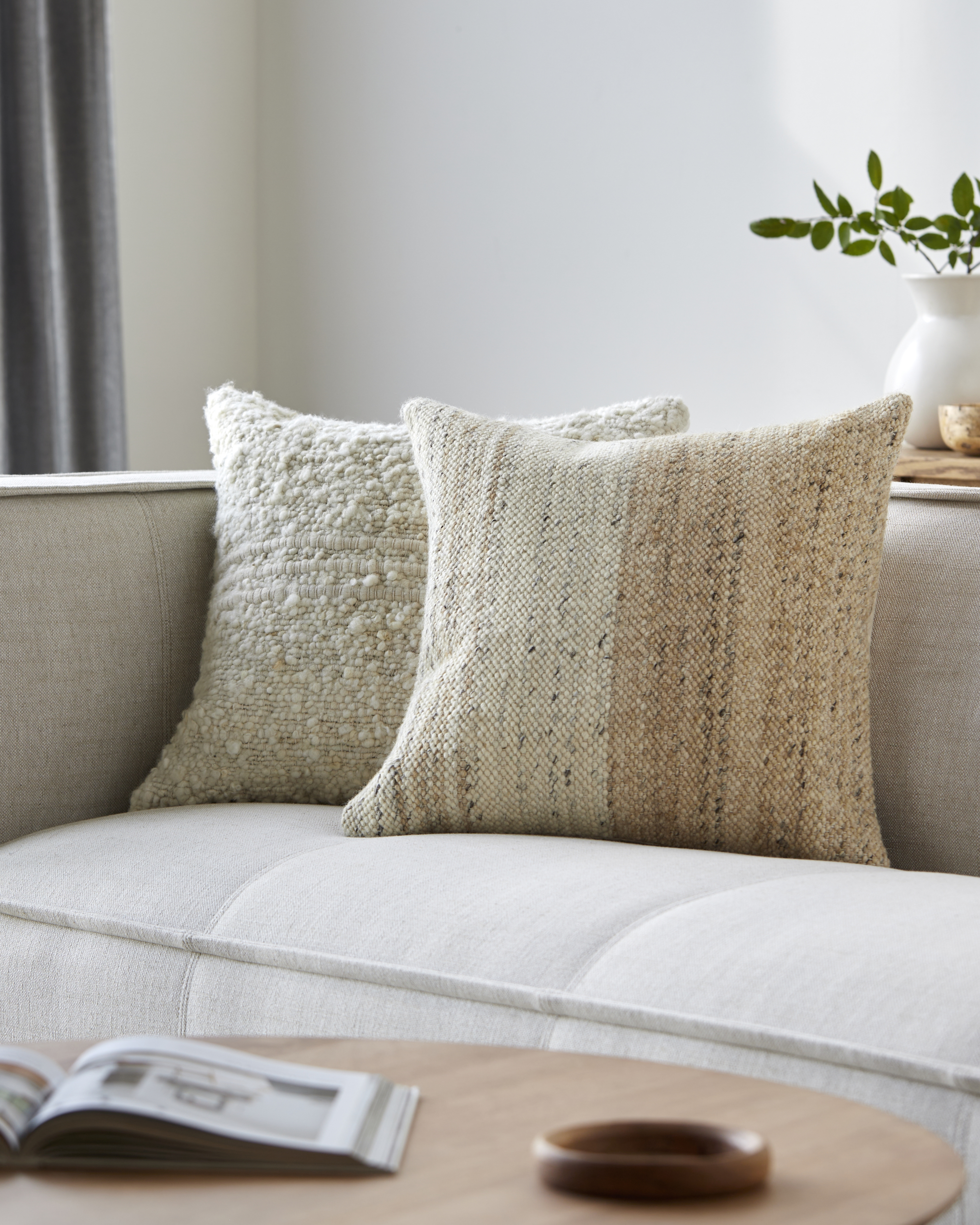 Deccan Traps DTP-007 22"L x 22"W Pillow Cover - Image 1