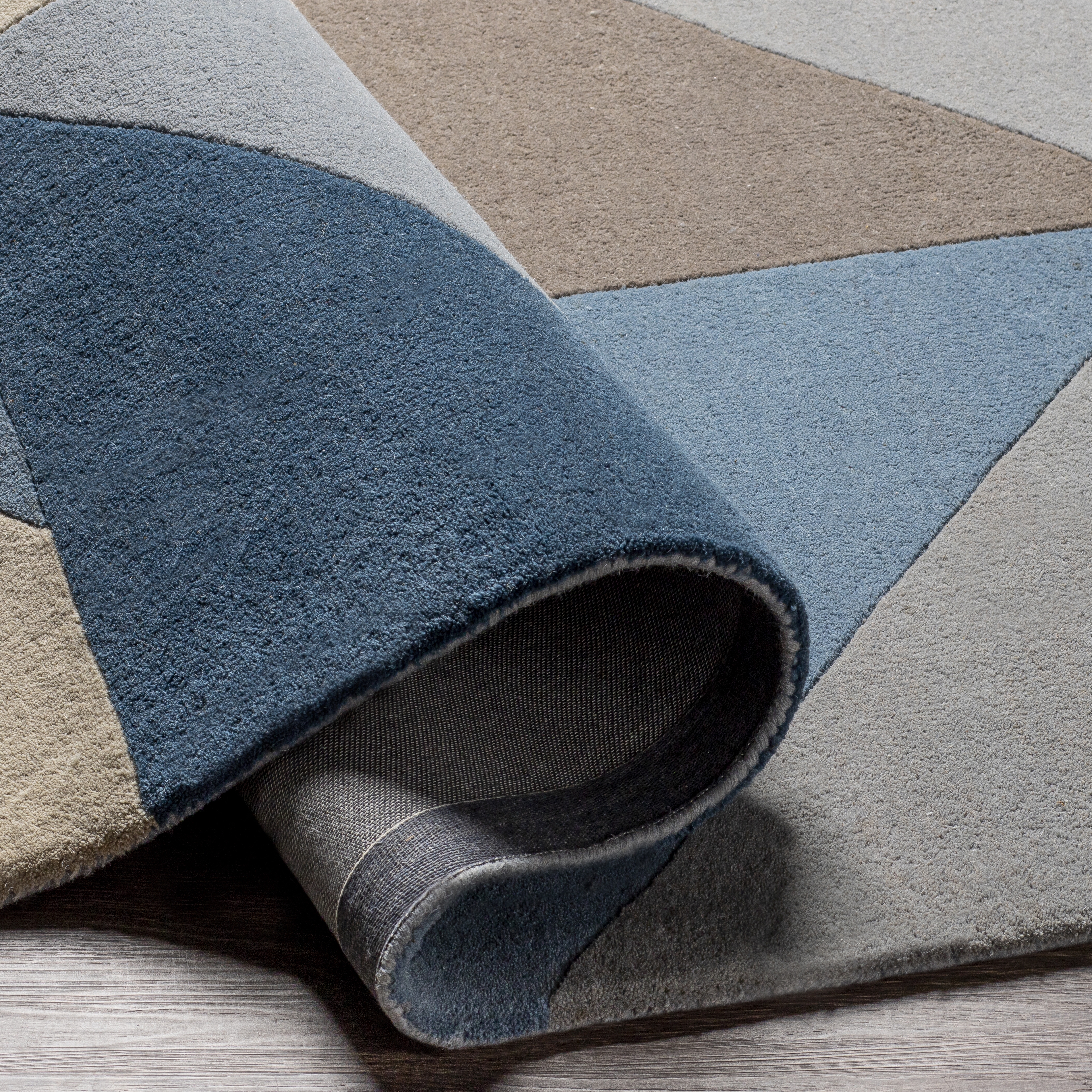 Queens Blue Indoor 2' x 3' Handmade Rug - Image 3