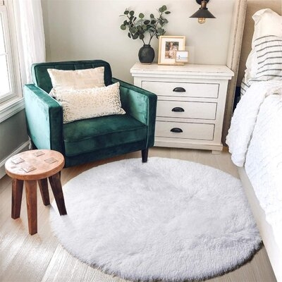 White Round Rug For Bedroom,Fluffy Circle Rug 4'X4' For Kids Room,Furry Carpet For Teen's Room,Shaggy Circular Rug For Nursery Room,Fuzzy Plush Rug For Dorm,White Carpet,Cute Room Decor For Baby - Image 0