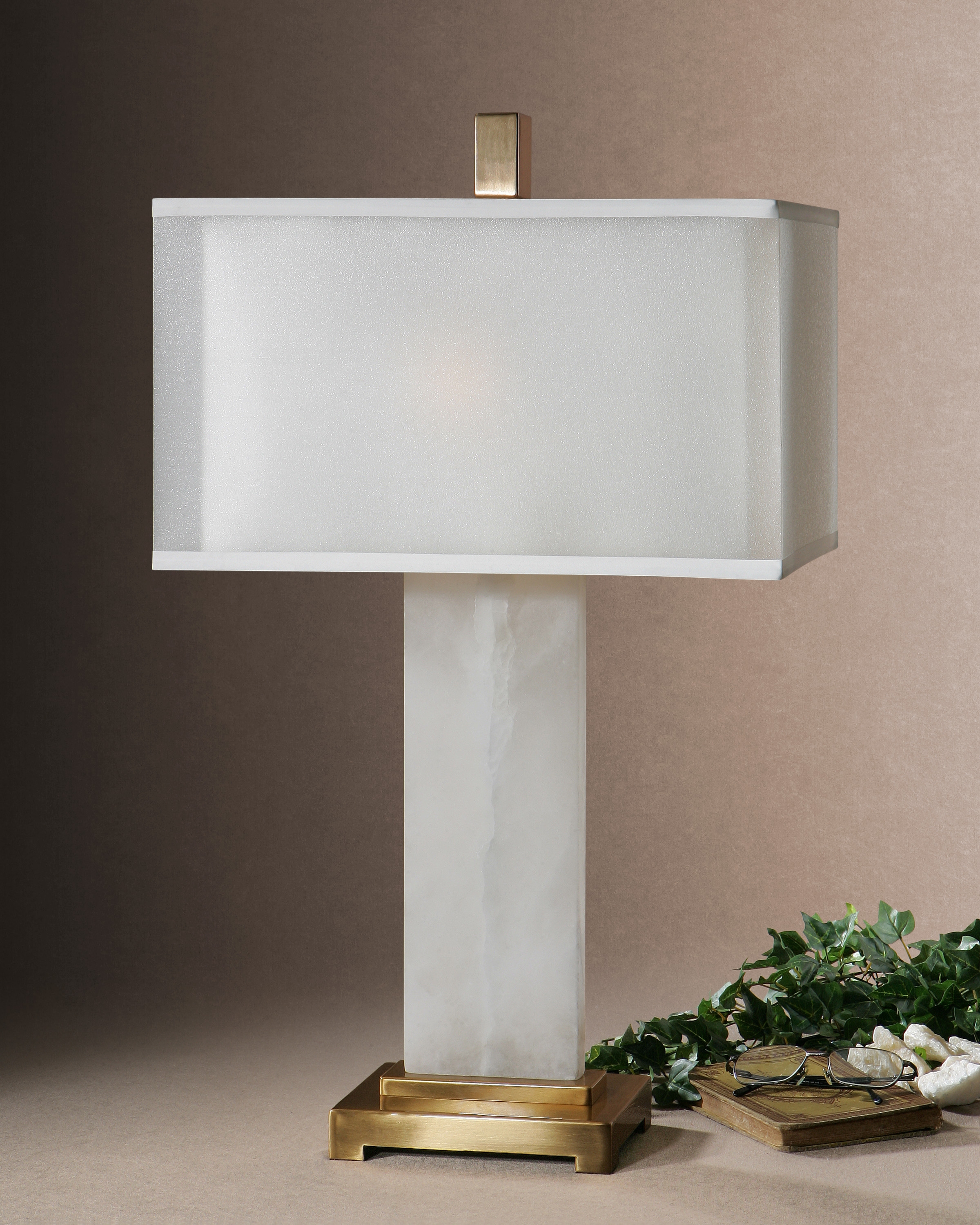 Athanas Alabaster Lamp - Image 0