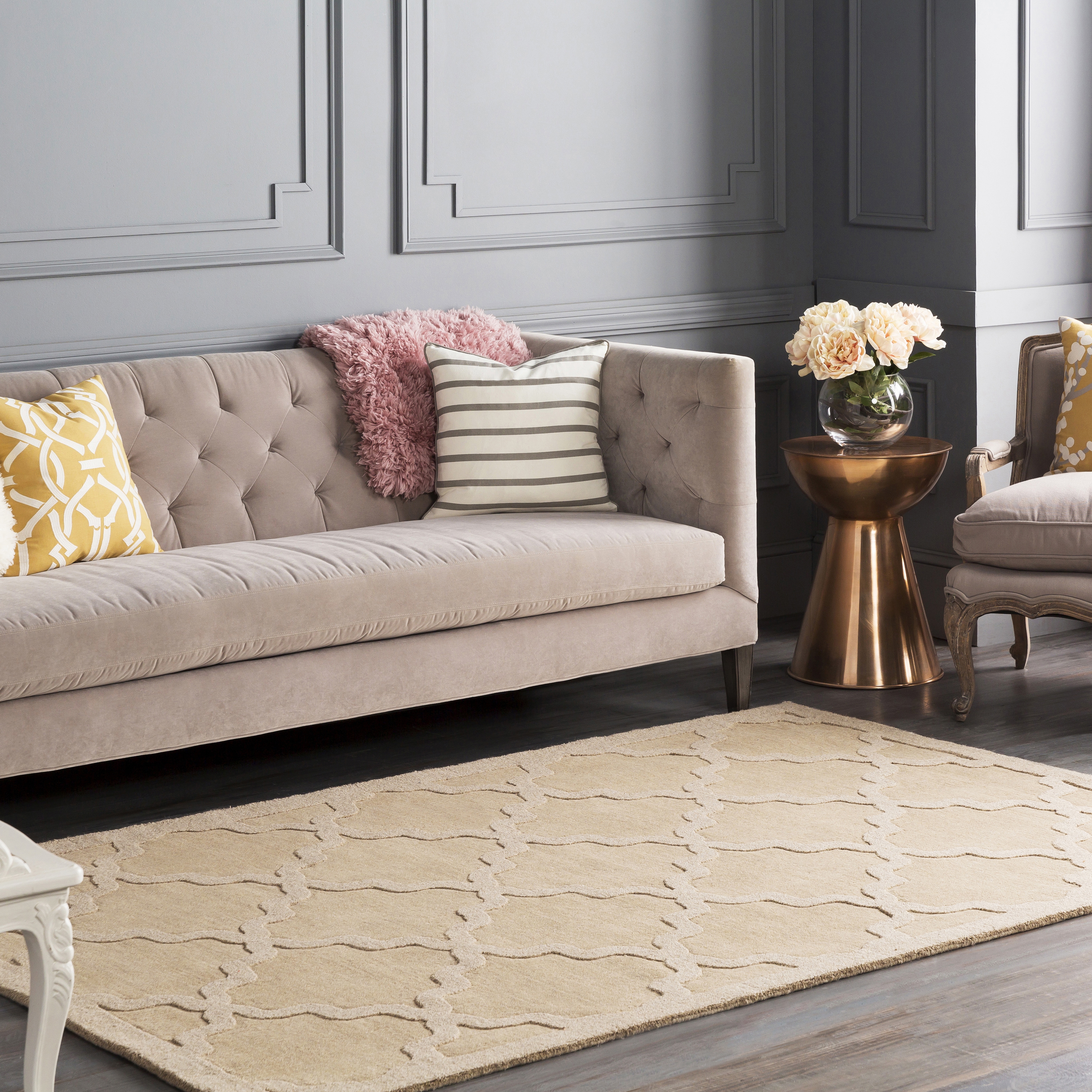 Central Park Beige Indoor 4' x 6' Handmade Rug - Image 1