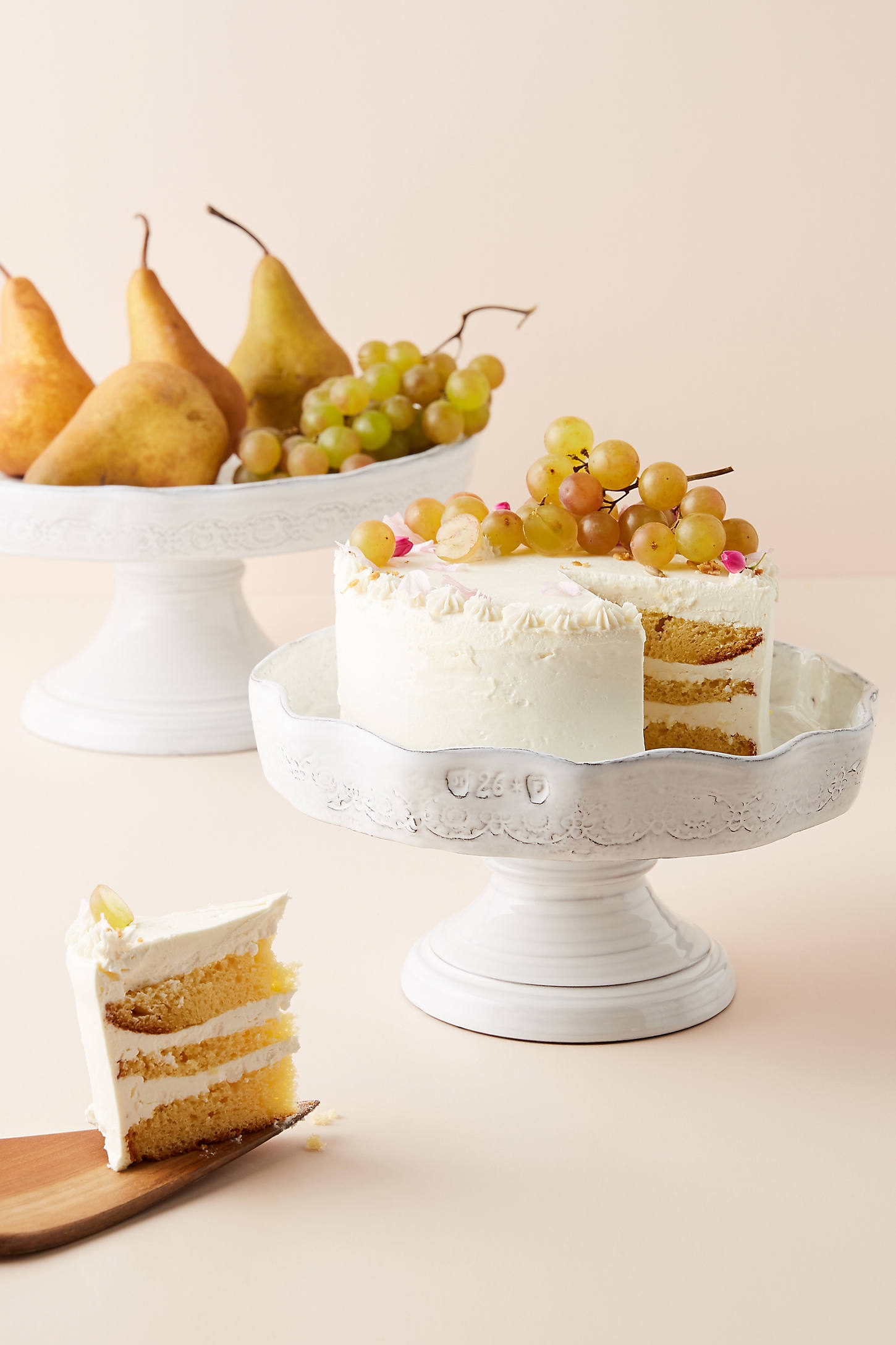 The Glenna Italian Earthenware Cake Stand - Image 0