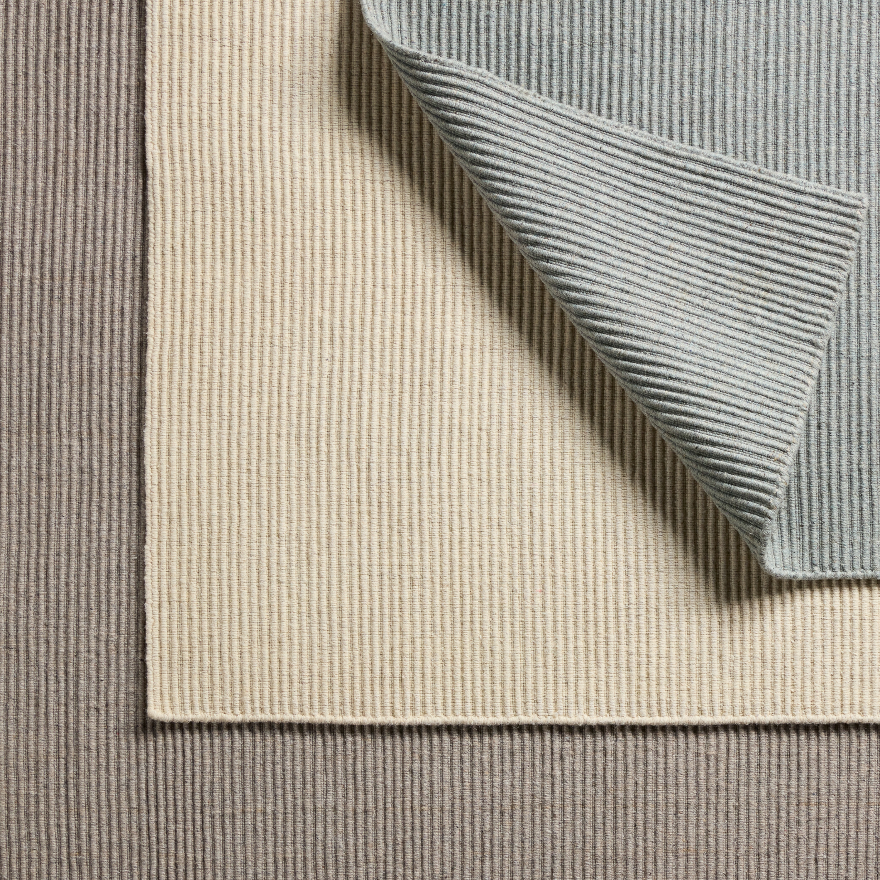 Shyre Handmade Solid Cream Area Rug (6'X9') - Image 5