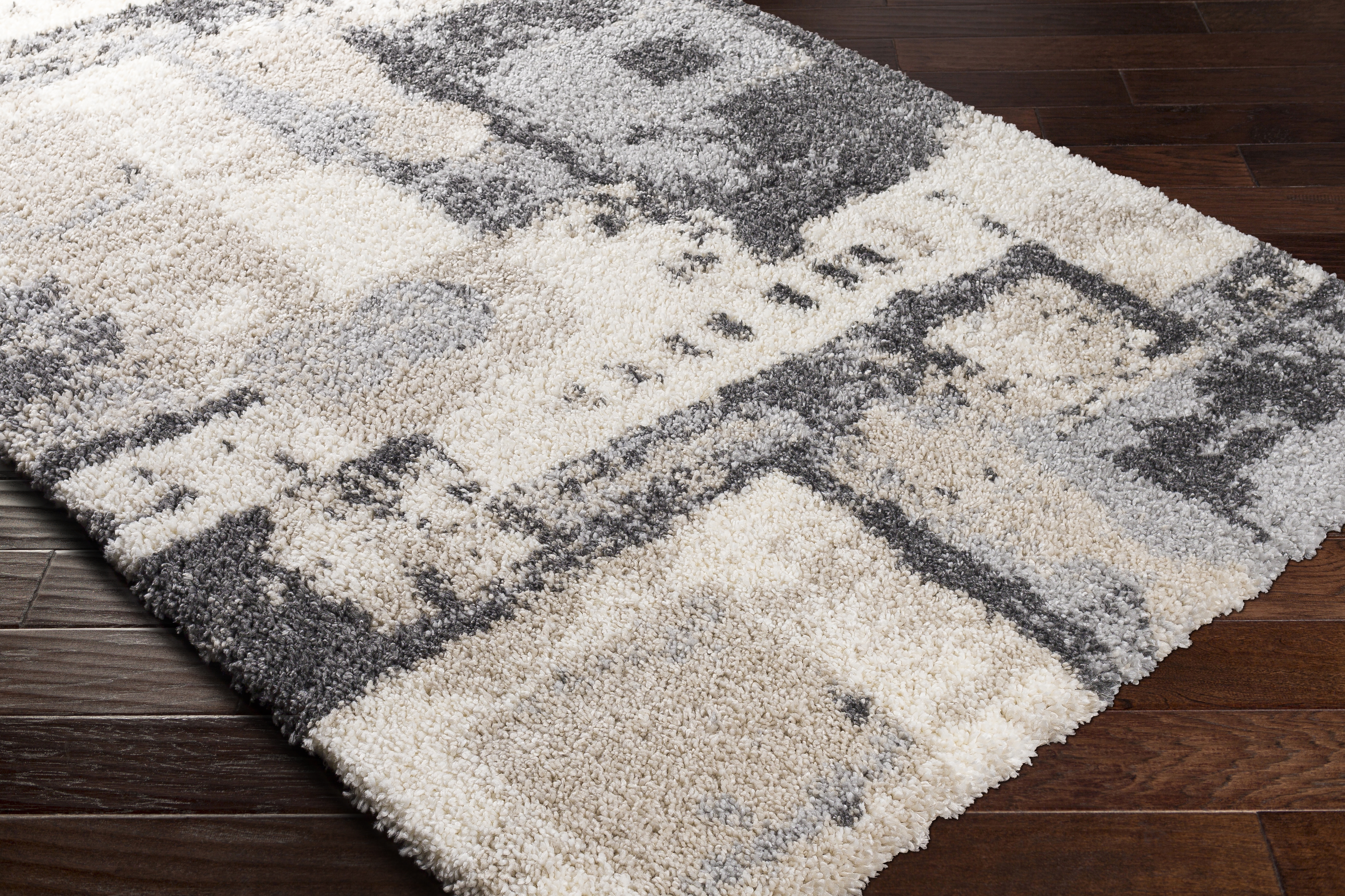 Eskimo Shag Beige Indoor 6'7" x 9' Machine Woven Rug - Image 4