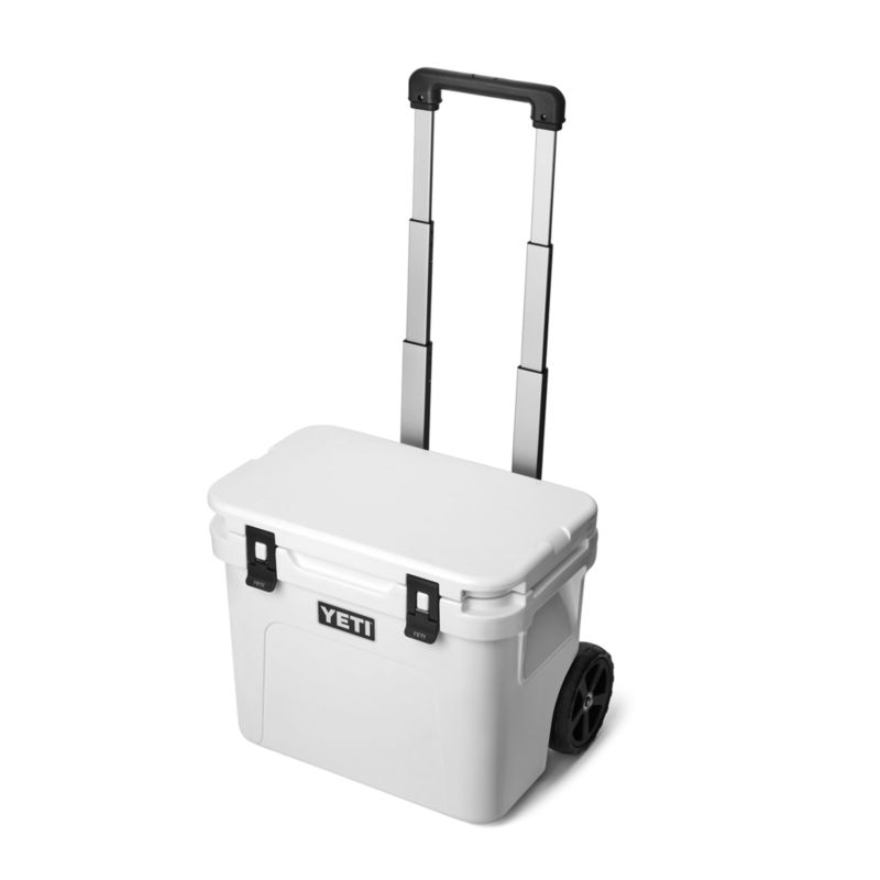 YETI Roadie 32 Hard Cooler White - Image 3