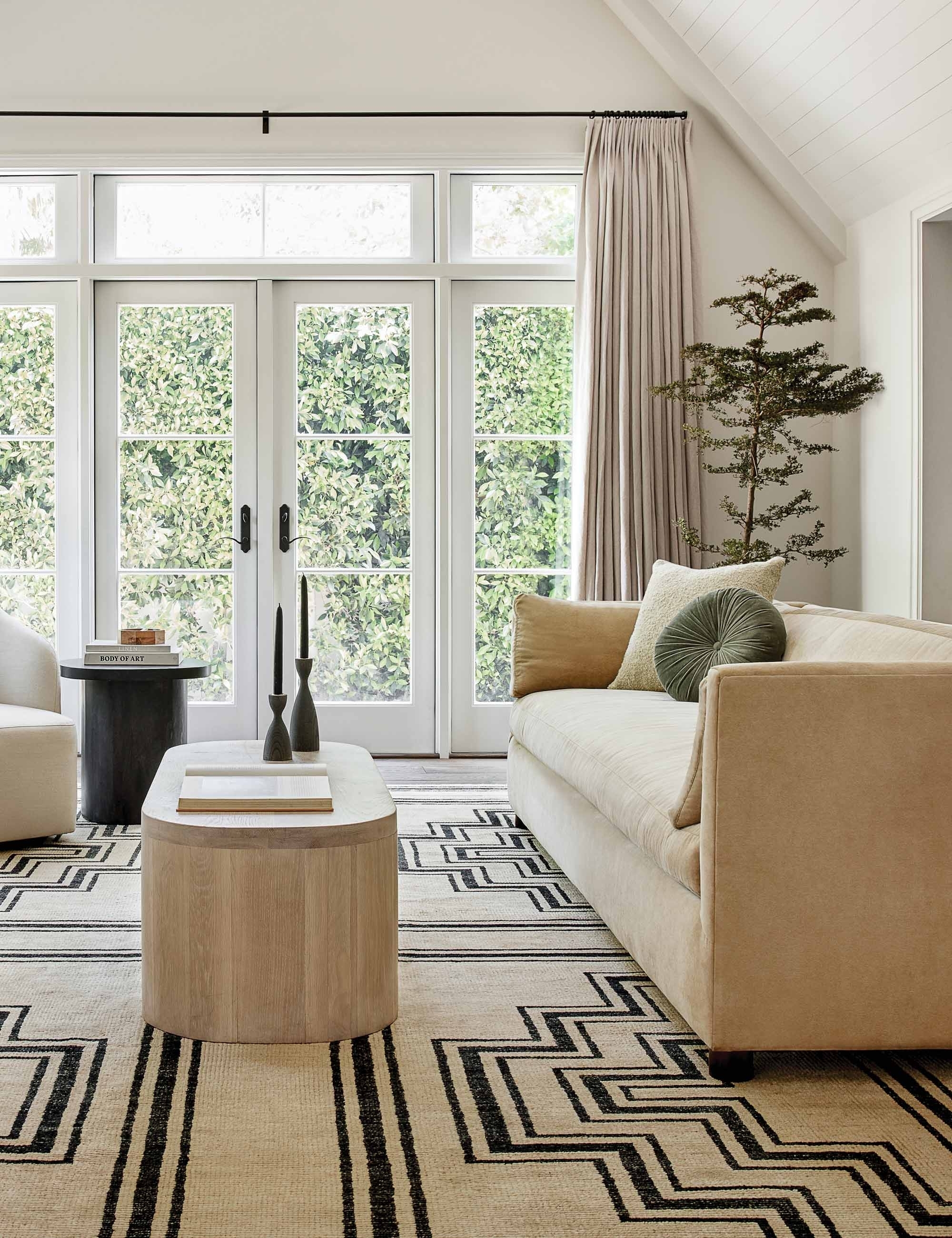 Lotte Sofa - Image 0