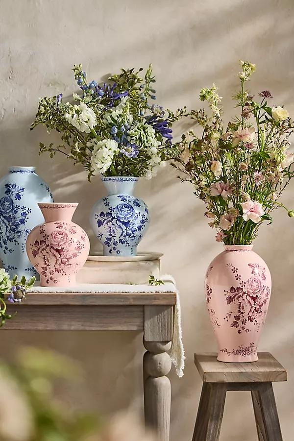 Monochromatic Delft Vase - Image 0
