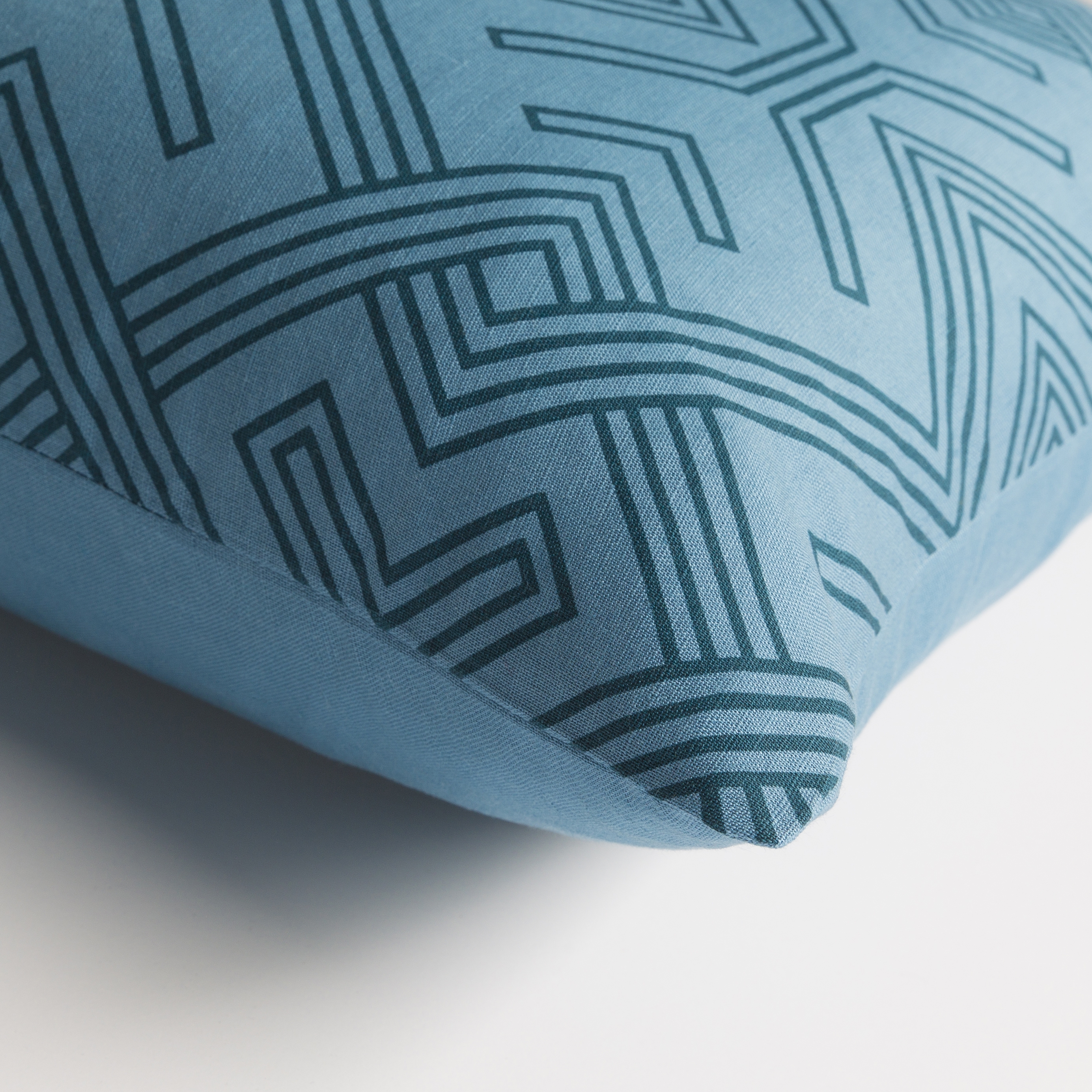 Ethiopia ETPA-7236 18"L x 18"W Down Filled Pillow - Image 1