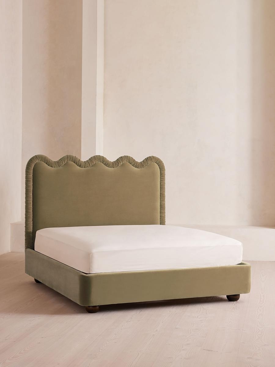 Tristan Bed, Queen, Velvet, Lichen, US - Image 0