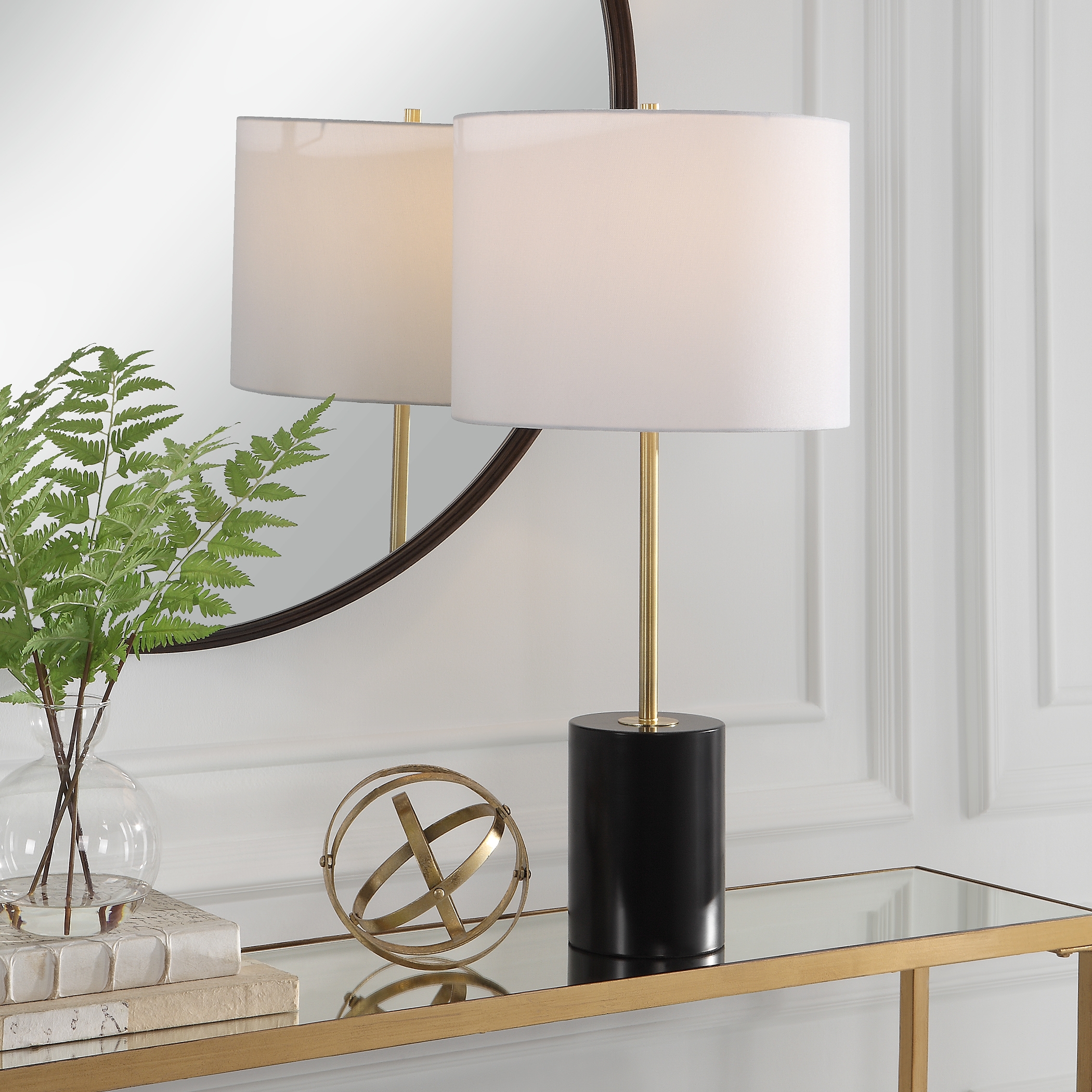 TABLE LAMP - Image 1