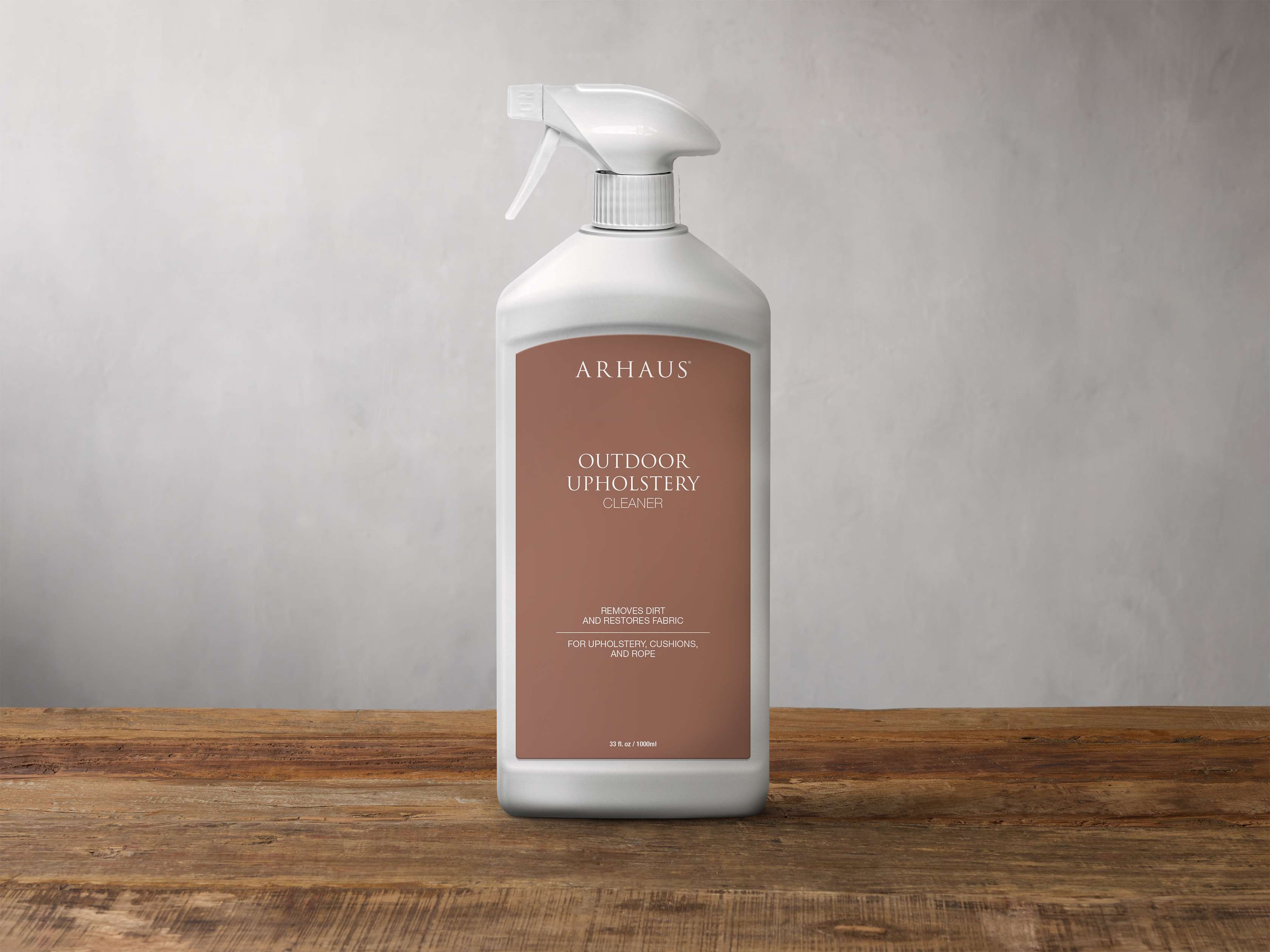 Outdoor Fabric Cleaner in Upholstered - Image 0
