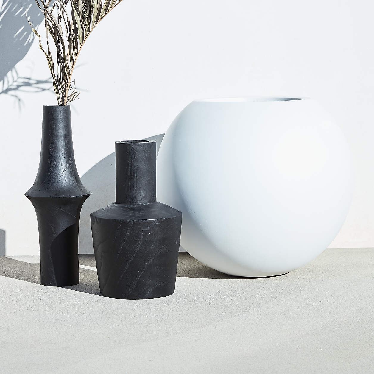 Arllon Wood Vase, Black, Large - Image 4