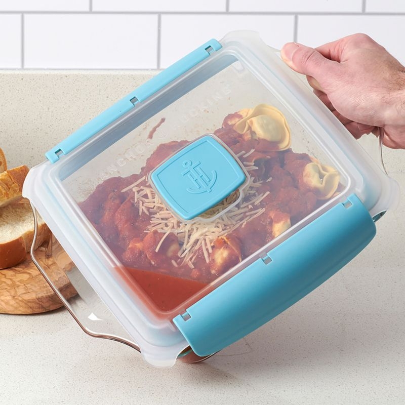 Anchor Hocking 8" Glass Cake Dish with TrueLock Lid - Image 1