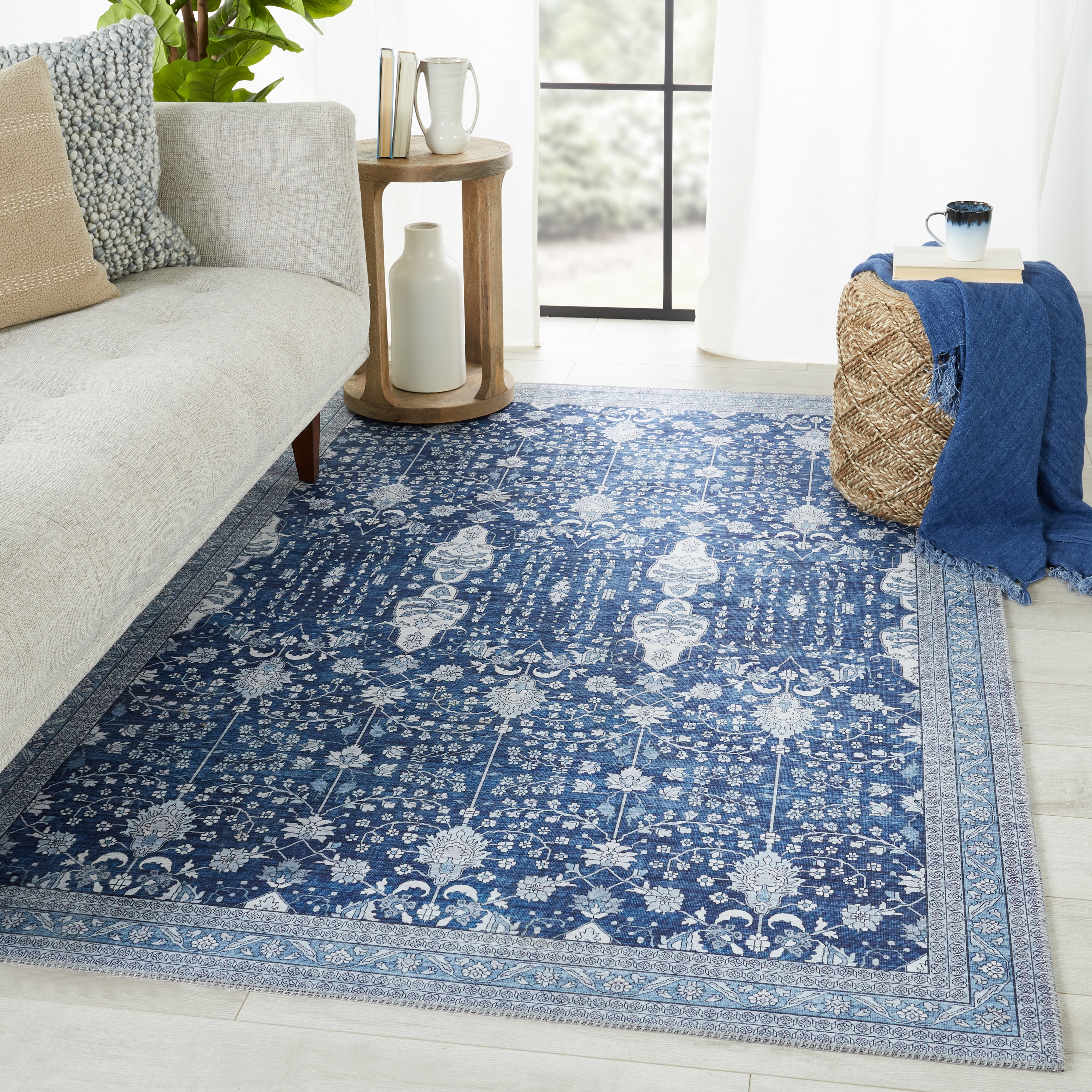 Vibe by Calla Oriental Blue/ White Area Rug (9'X12') - Image 4