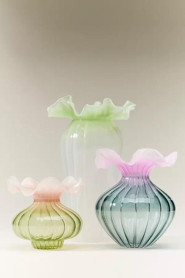 Lucy Ruffle Glass Vase - Image 0