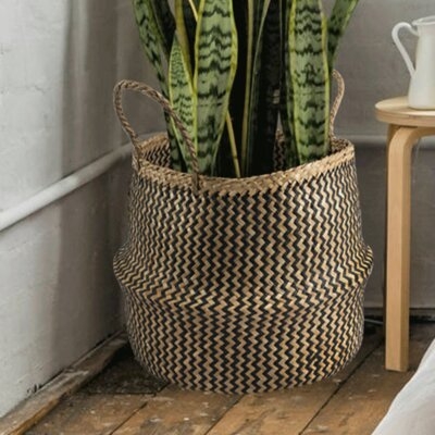 Large Belly Straw Seagrass Basket - Image 0
