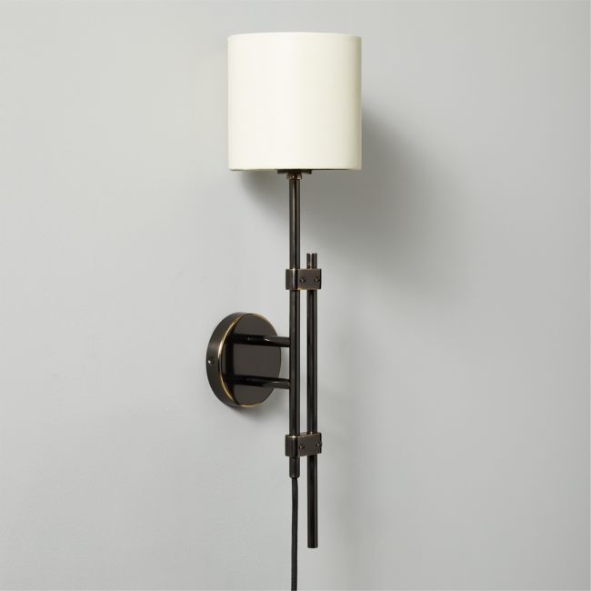 Soporte Blackened Brass Plug-In Wall Sconce - Image 0