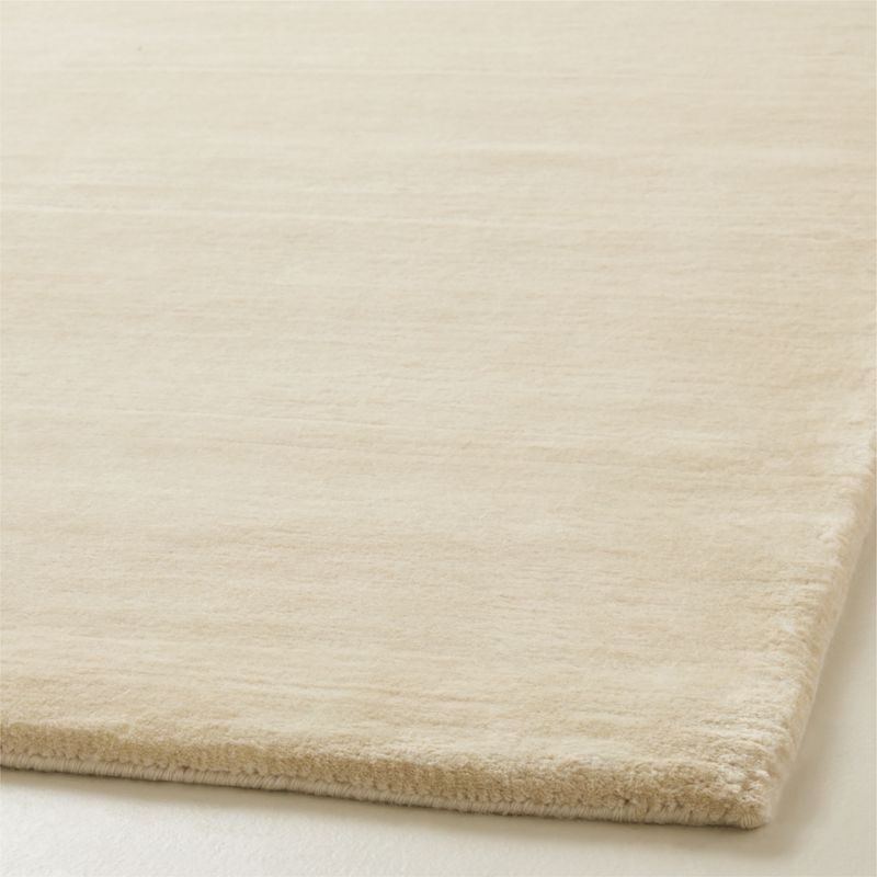Leonore Handloomed Warm White Wool Area Rug 5'x8' - Image 4