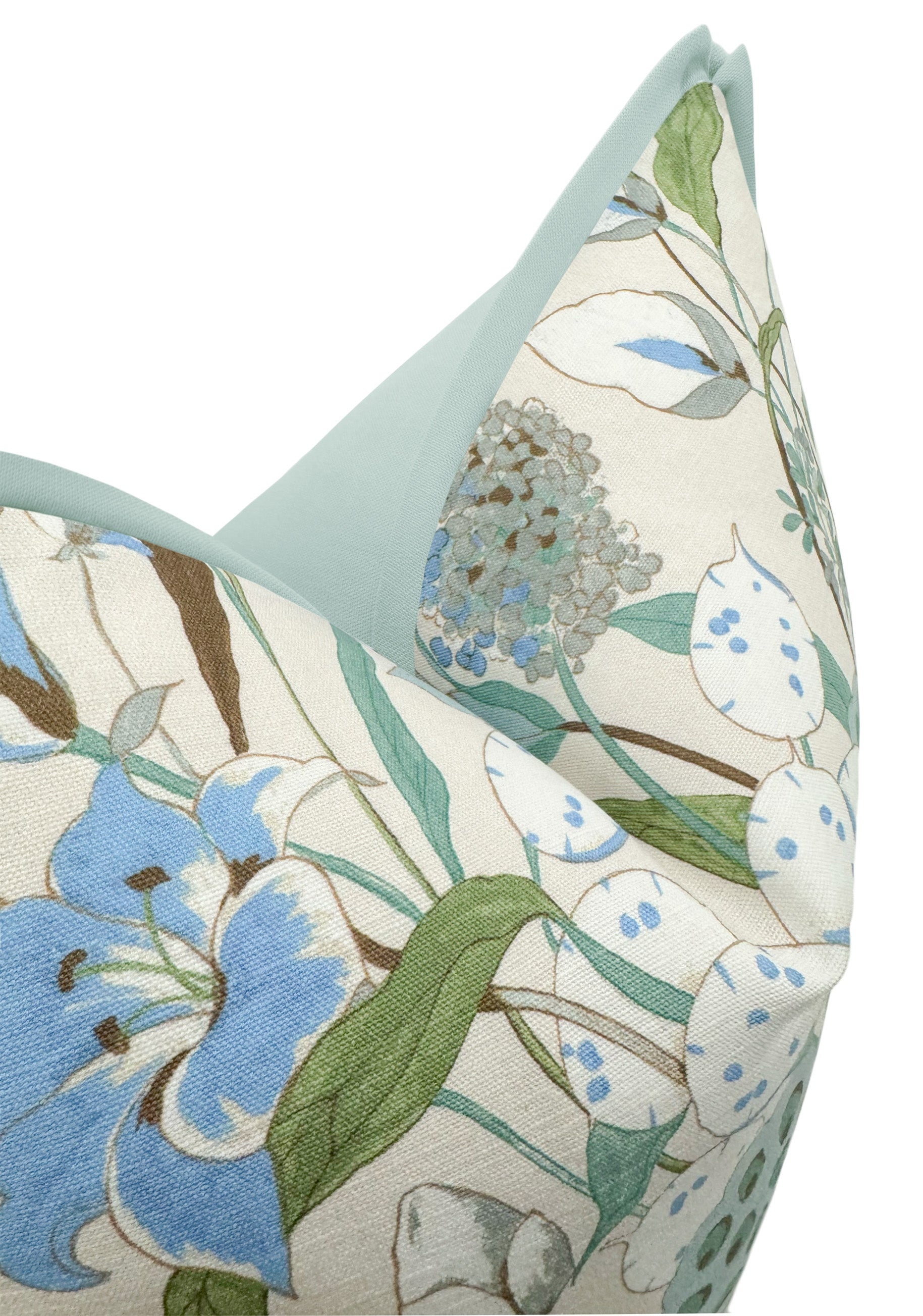 WATERLILY // POWDER BLUE | LDC - Sample 4" X 4" / BUTTERFLY FLANGE / Mineral - Image 0