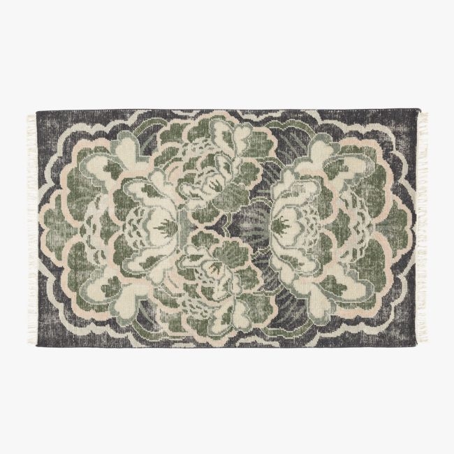 Allure Hand-Knotted Green Floral Wool Area Rug 5'x8' - Image 0