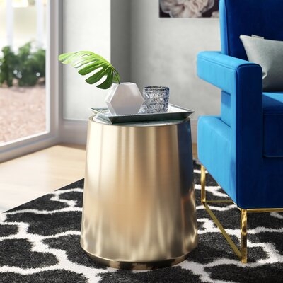 Kailyn End Table - Image 0