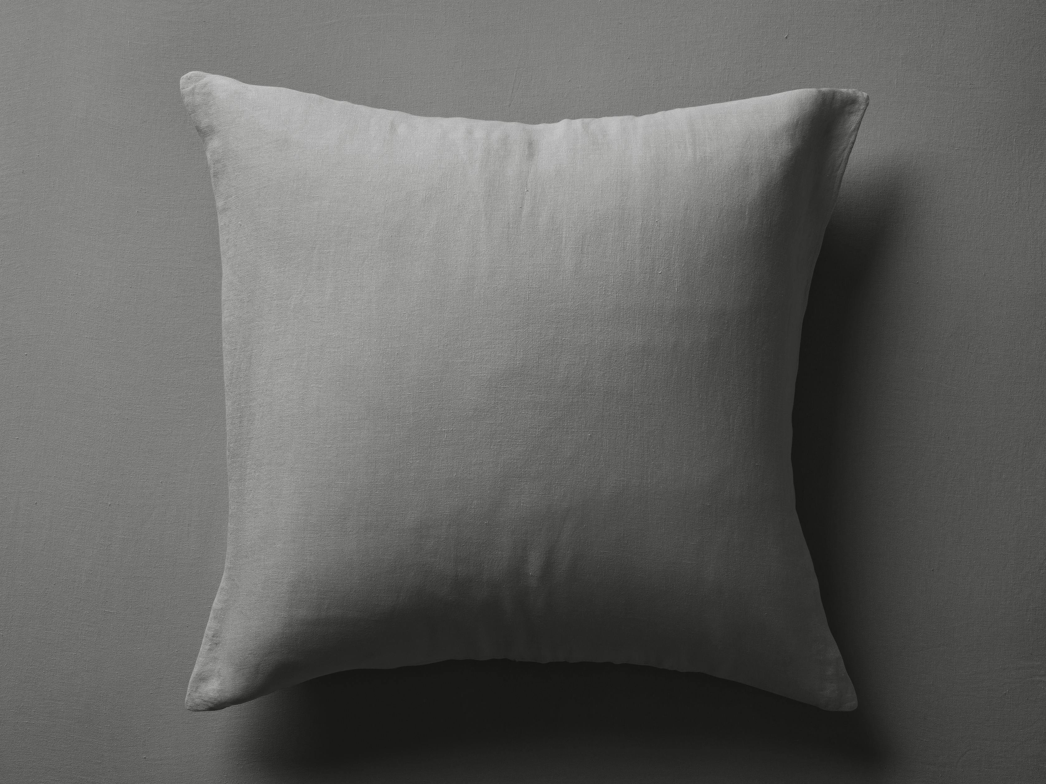 Italian Garment-Dyed Sham Linen in Gray - Image 0