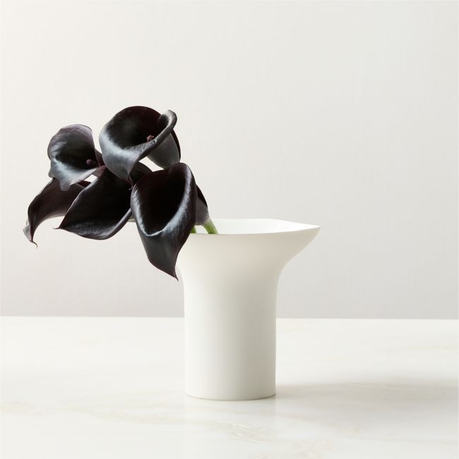 Flora Short White Porcelain Vase - Image 0