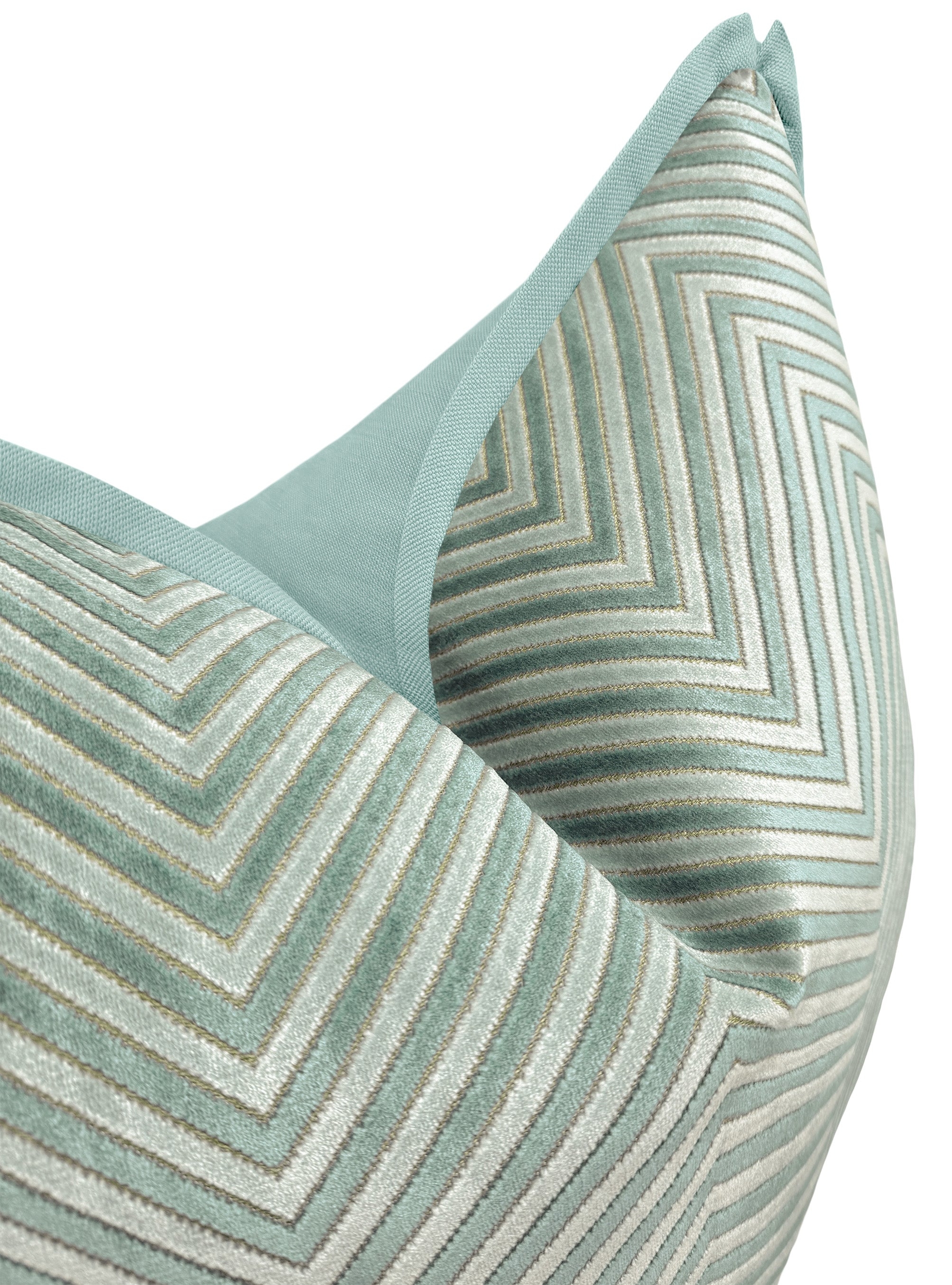 ZARA CUT VELVET // SPA BLUE | LDC - 20" X 20" / BUTTERFLY FLANGE / Mineral - Image 2