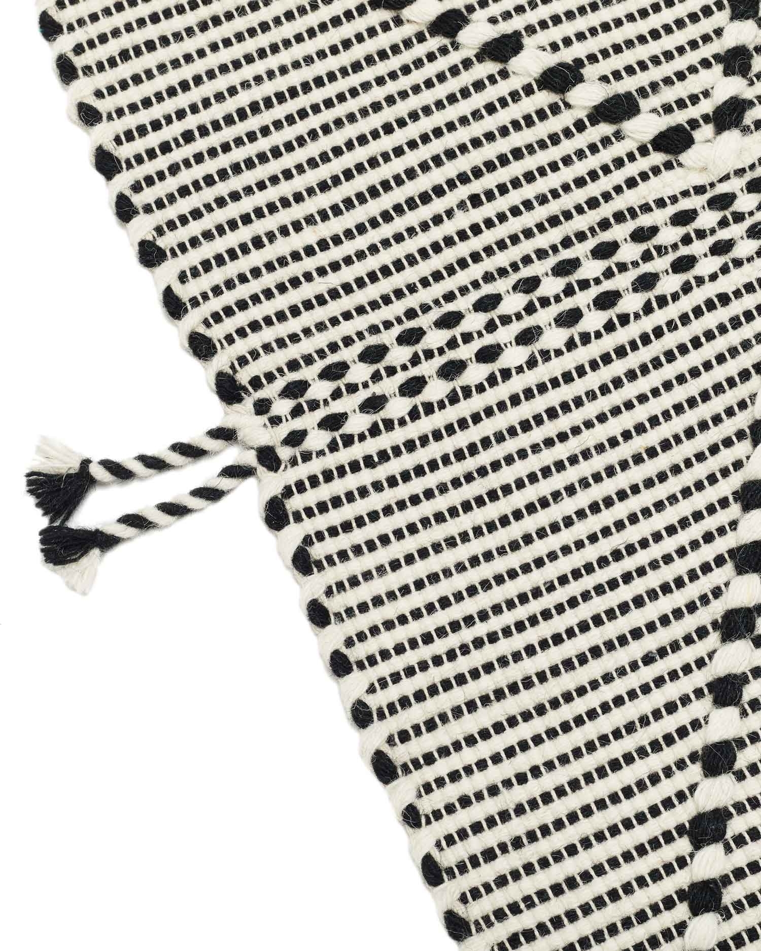 Taza Rug, Black and White 9x12 - Image 3