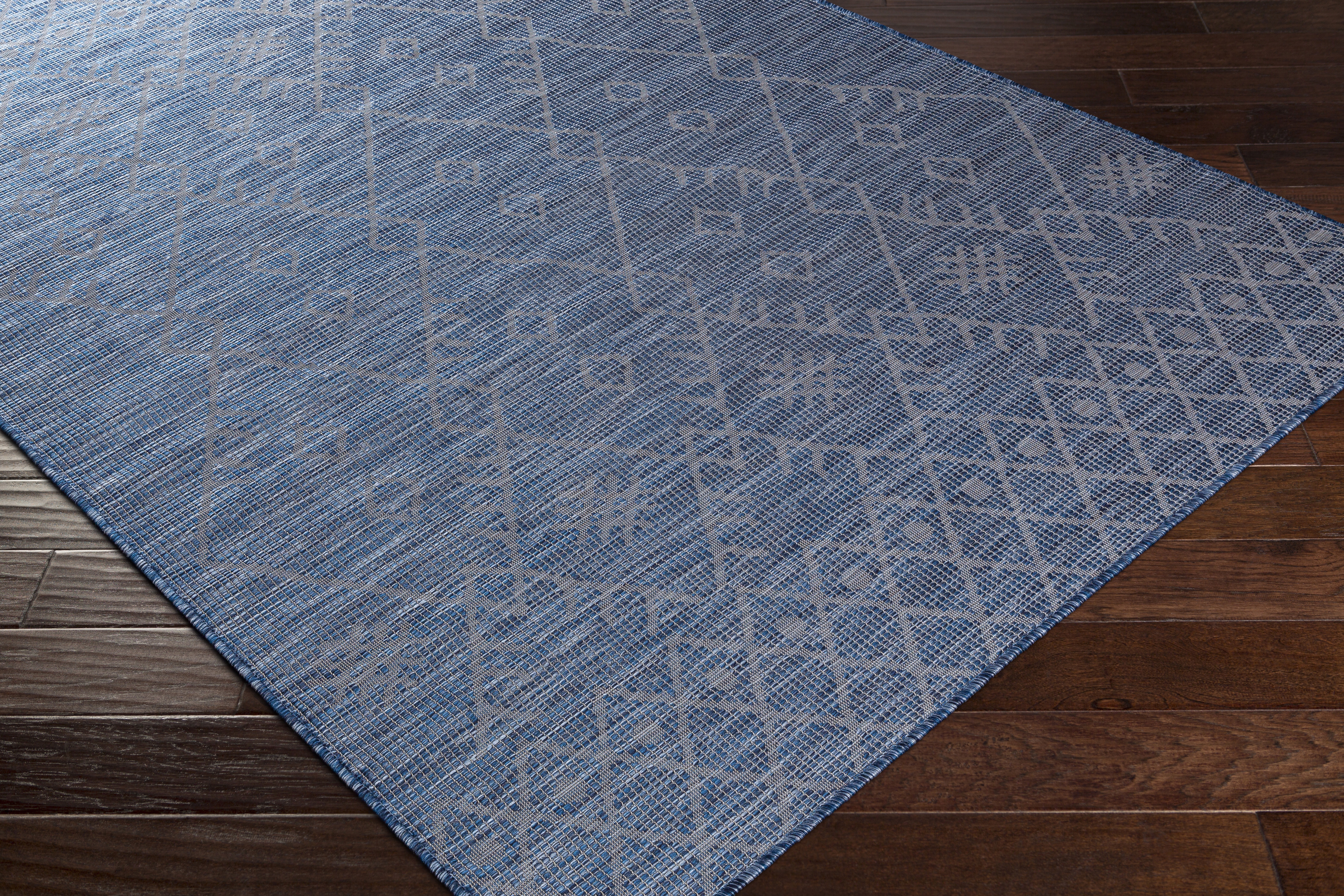 Pasadena Blue Outdoor 2'6" x 4' Machine Woven Rug - Image 6