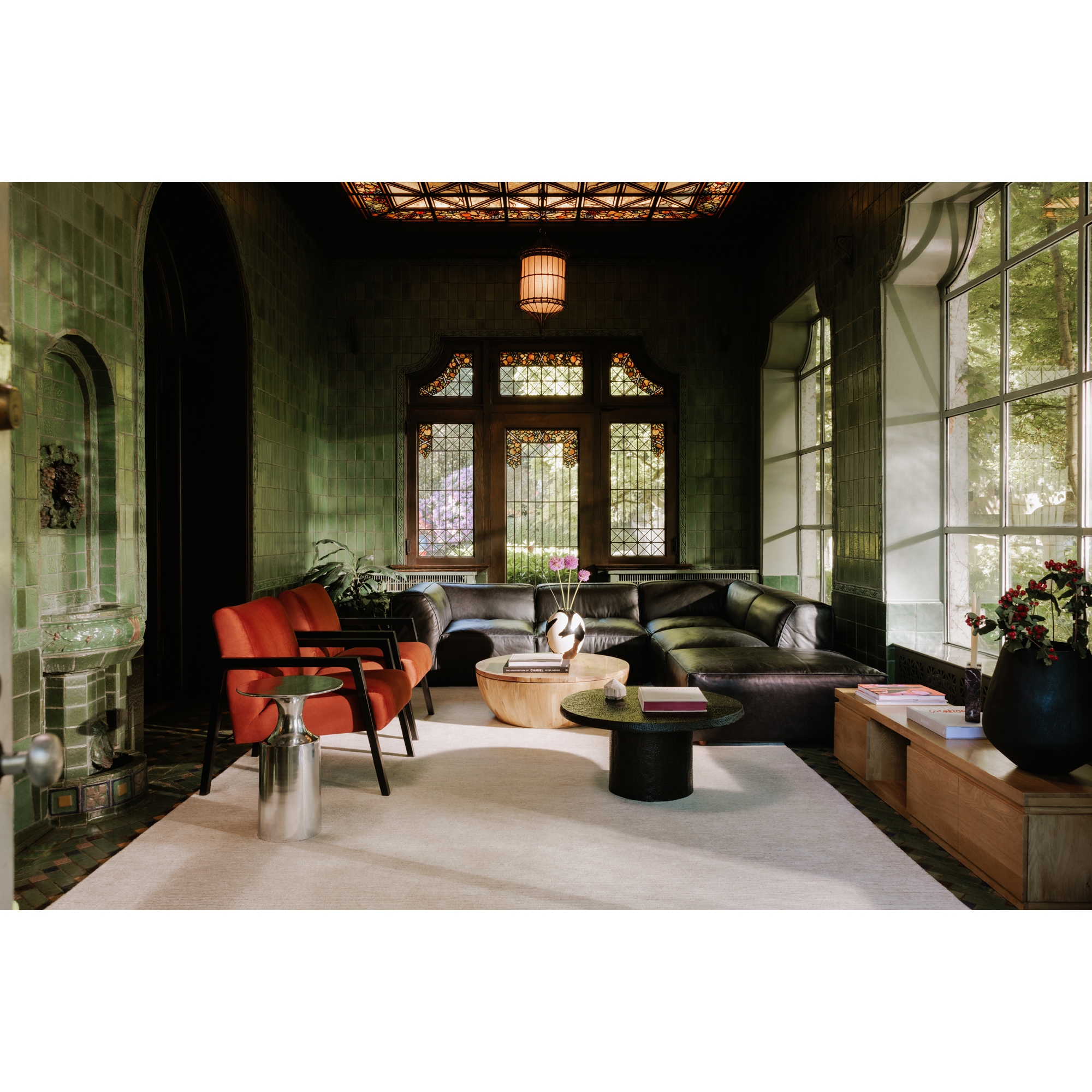 Form Slipper Chair Vantage Black Leather - Image 5