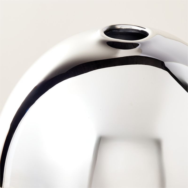 Everlasting Neva Round Silver Taper Candle Holder - Image 1
