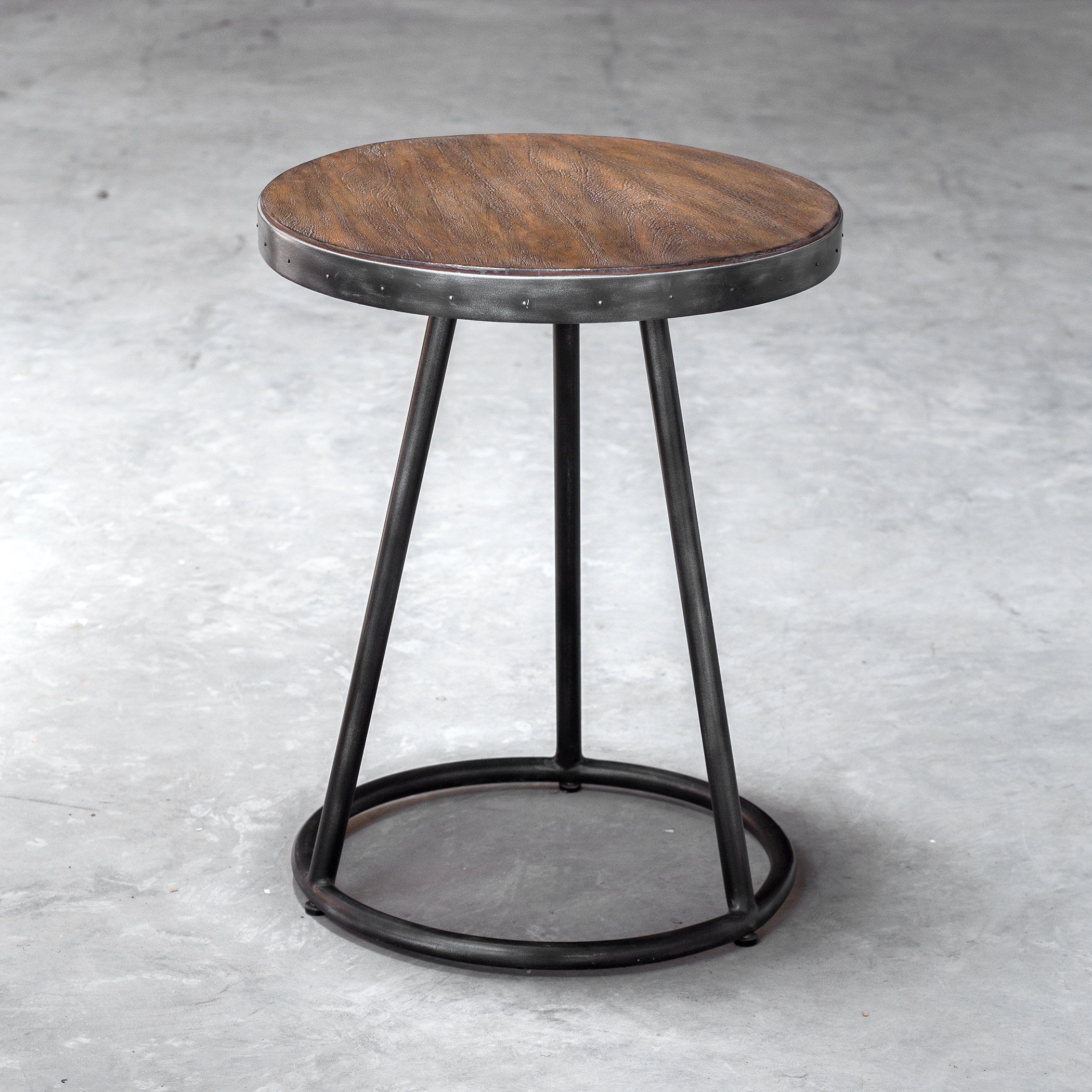 Hector Round Accent Table - Image 1