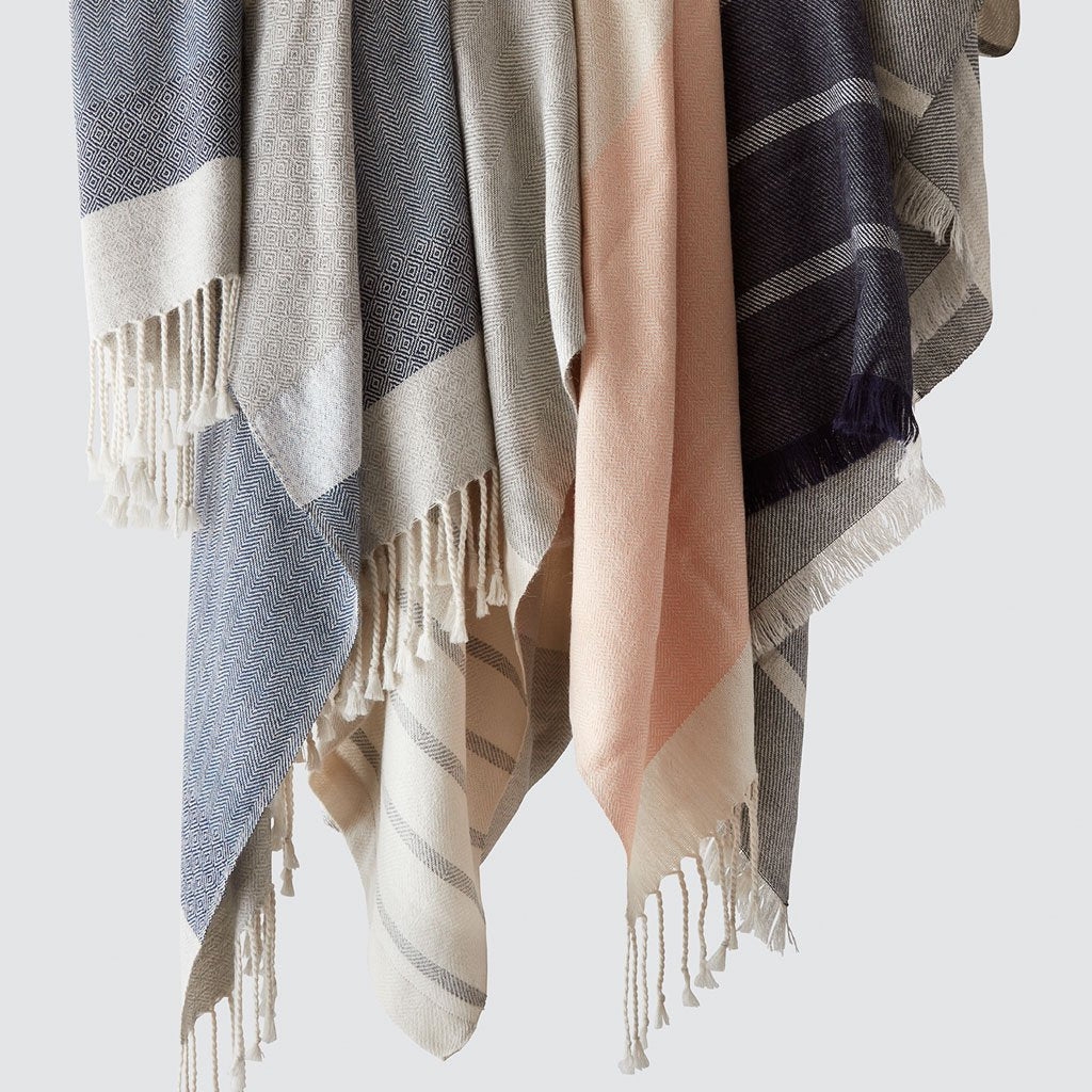 The Citizenry Cascada Alpaca Throw | Grey - Image 7