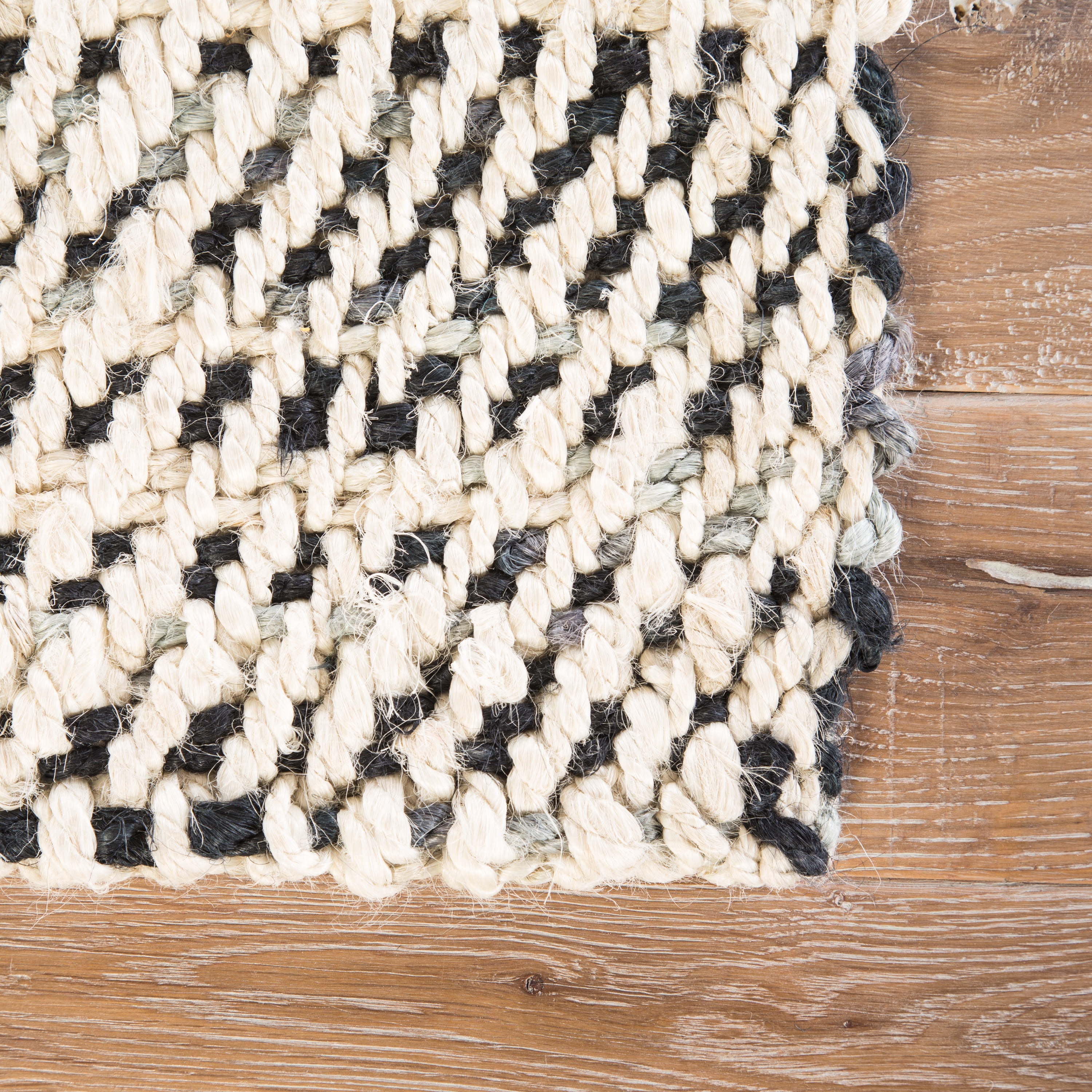 Almand Natural Solid White/ Black Area Rug (9' X 12') - Image 3