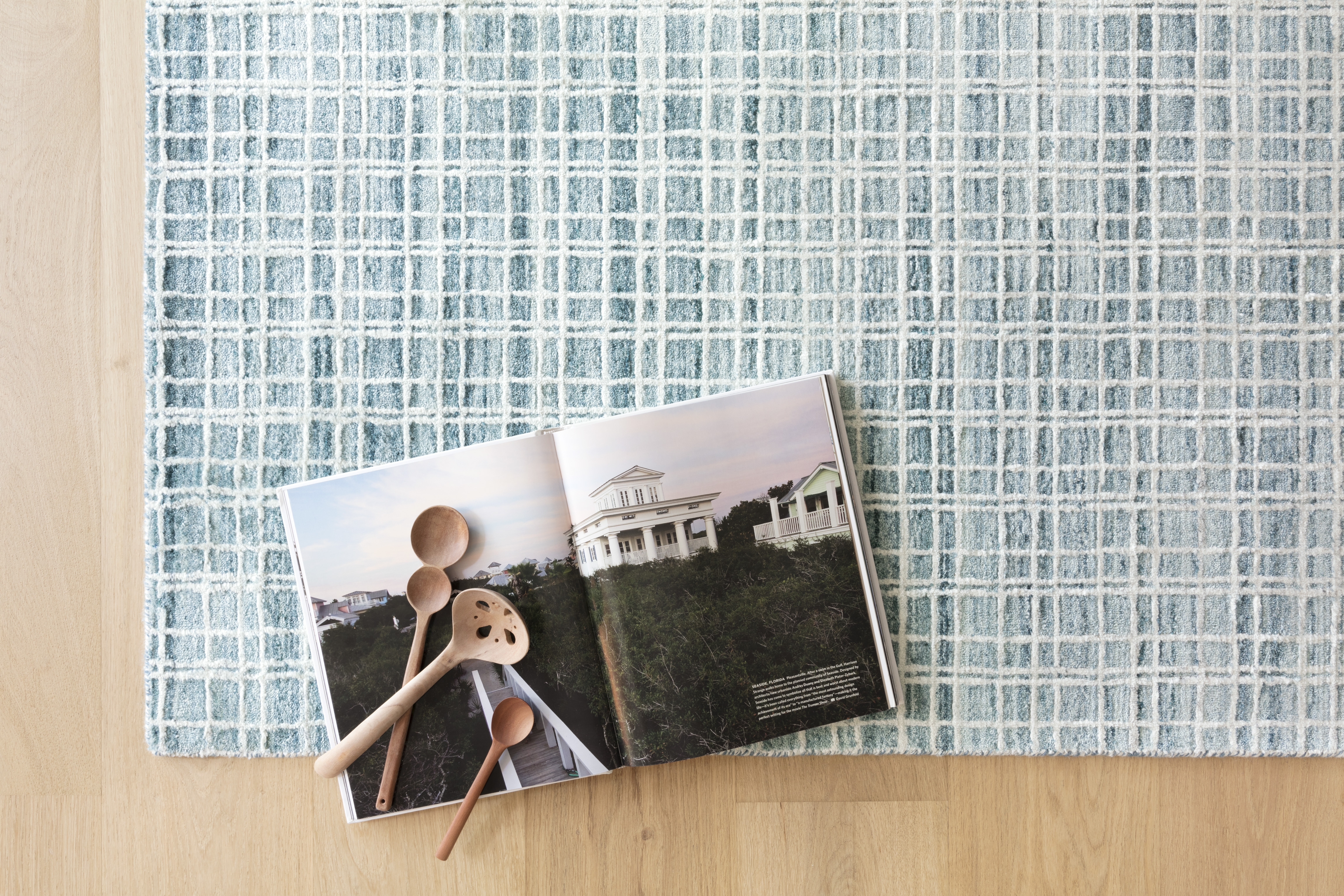 Loloi Urbana Aqua 4'-0" x 6'-0" - Image 4