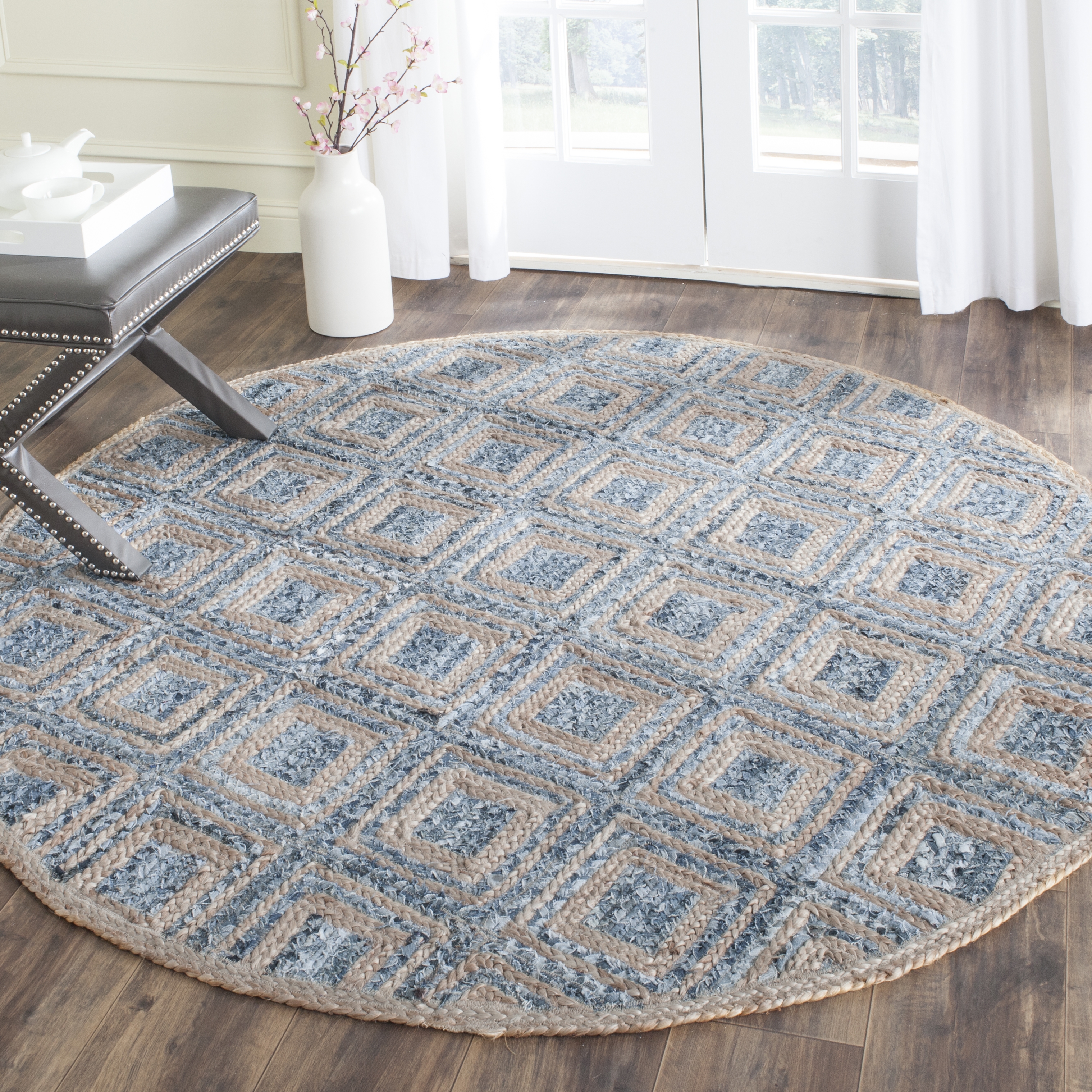 Arlo Home Hand Woven Area Rug, CAP354A, Natural/Blue,  6' X 6' Round - Image 1