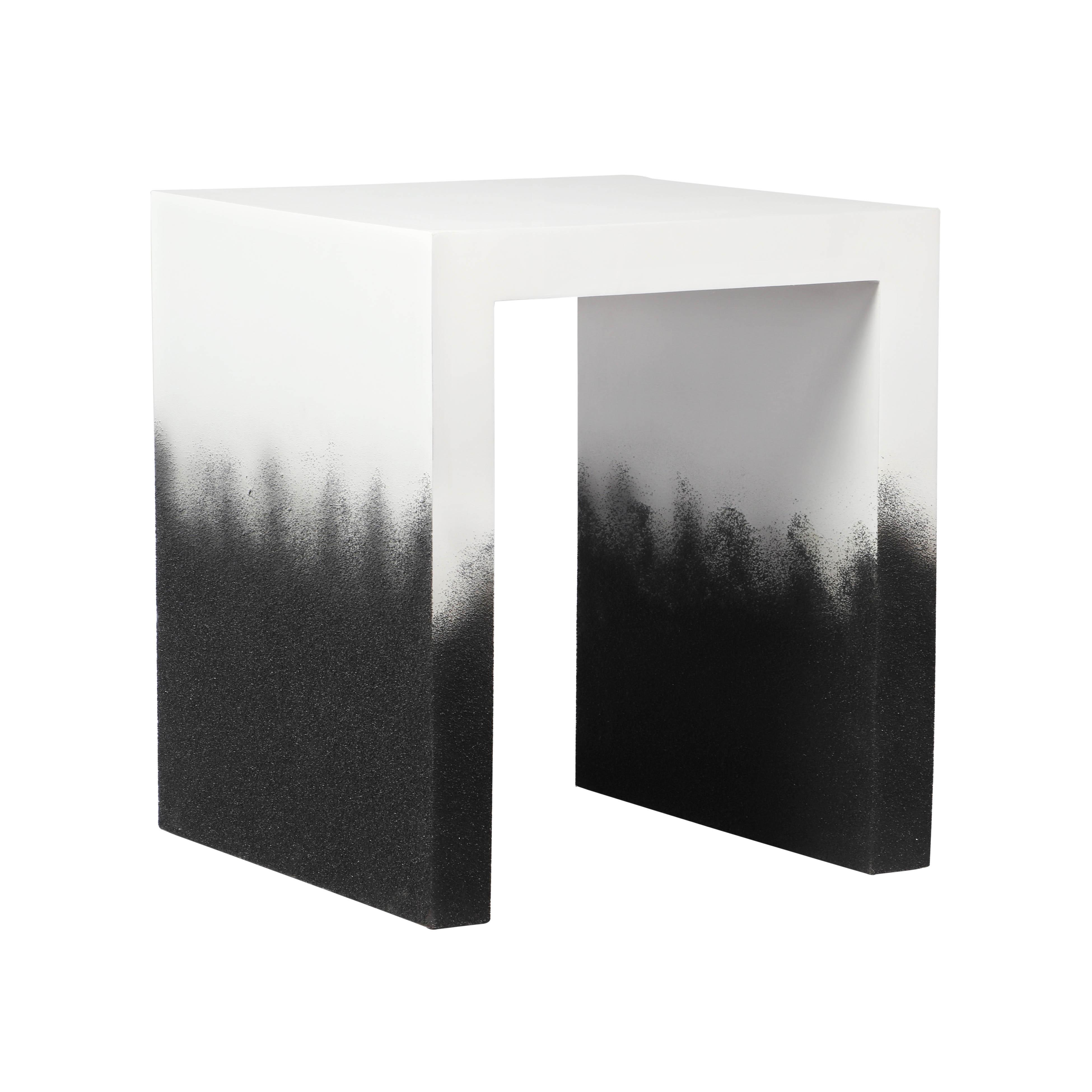 Matra Black and White End Table - Image 0