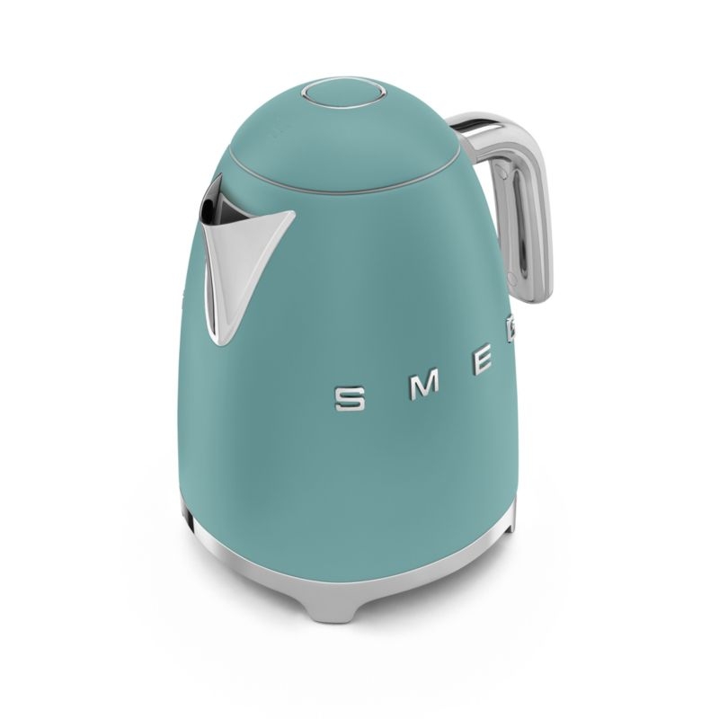 SMEG Matte Jade Green Retro Electric Tea Kettle - Image 3