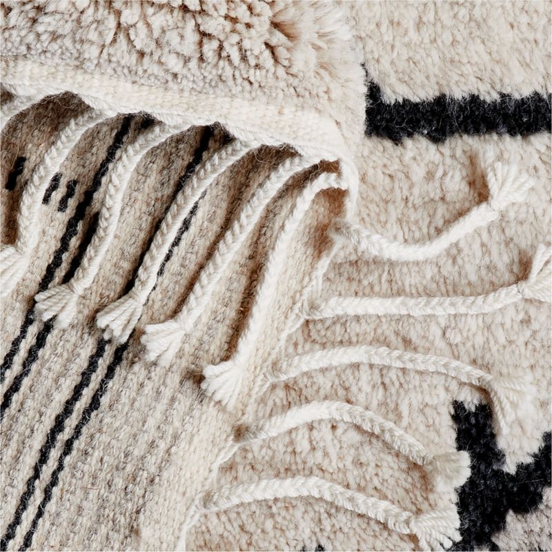 Cortada Wool Patterned Beige Rug 6'x9' - Image 3