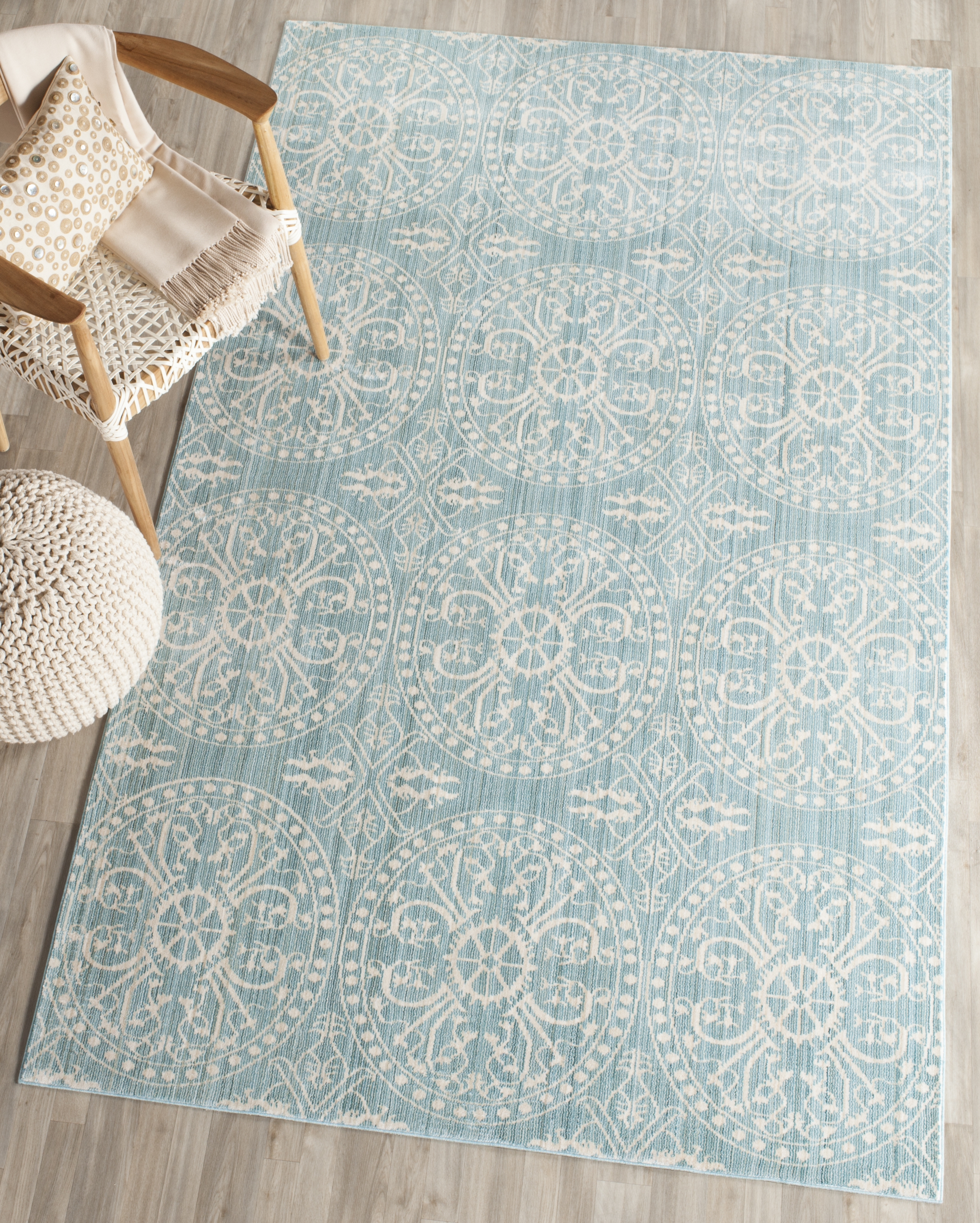 Arlo Home Woven Area Rug, VAL214G, Alpine/Cream,  3' X 5' - Image 1