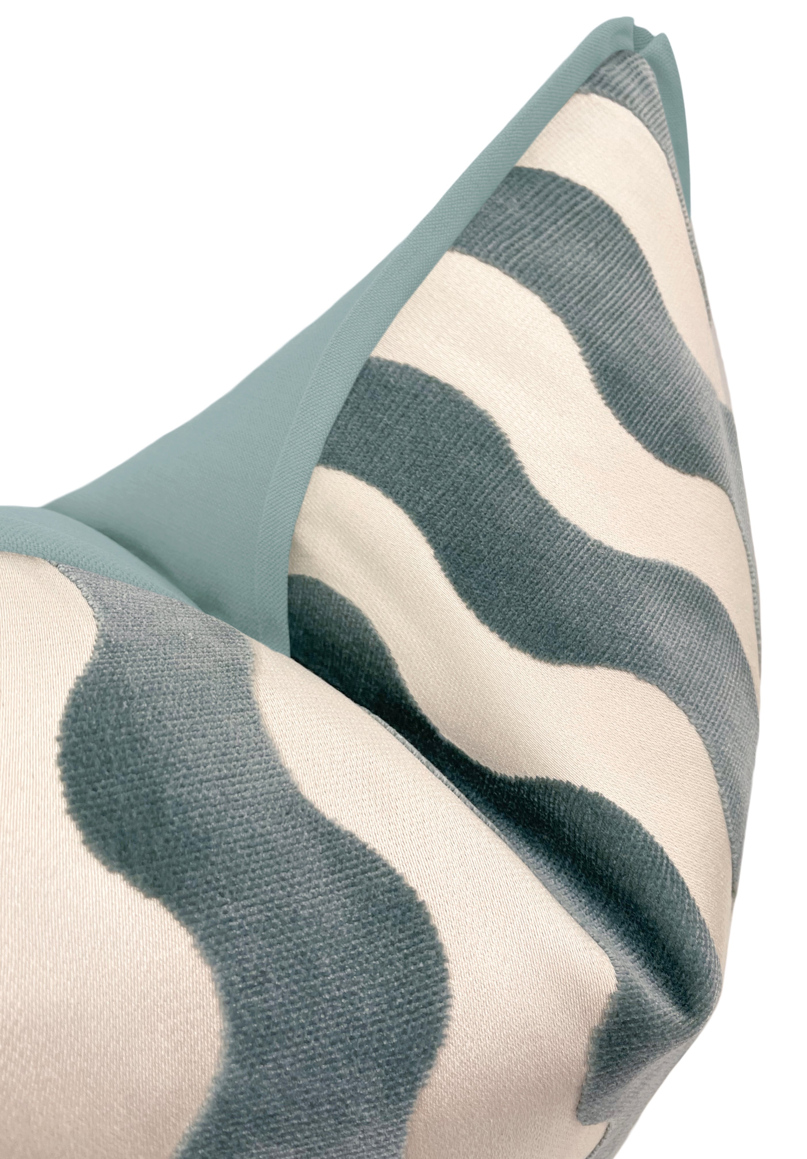 THE WAVE // SKY | SCHUMACHER - 14" X 36" / BUTTERFLY FLANGE / Spa Blue - Image 0