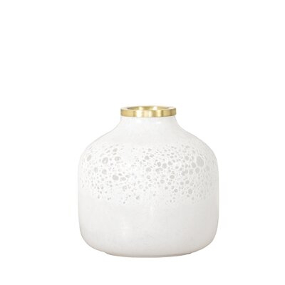 Quesada White Indoor / Outdoor Ceramic Table Vase - Image 0