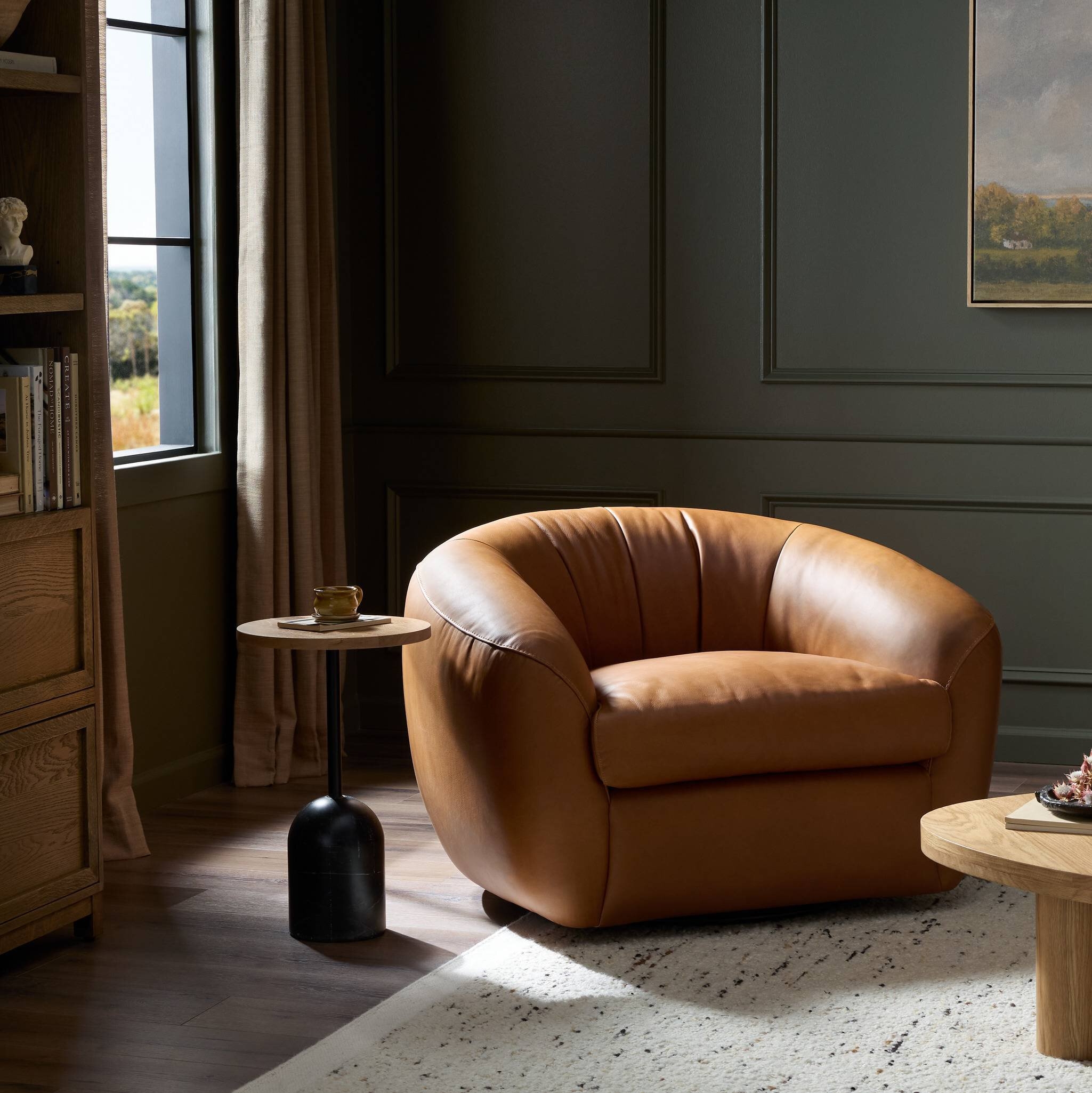 Saldana Swivel Chair - Lorento Cognac - Image 3