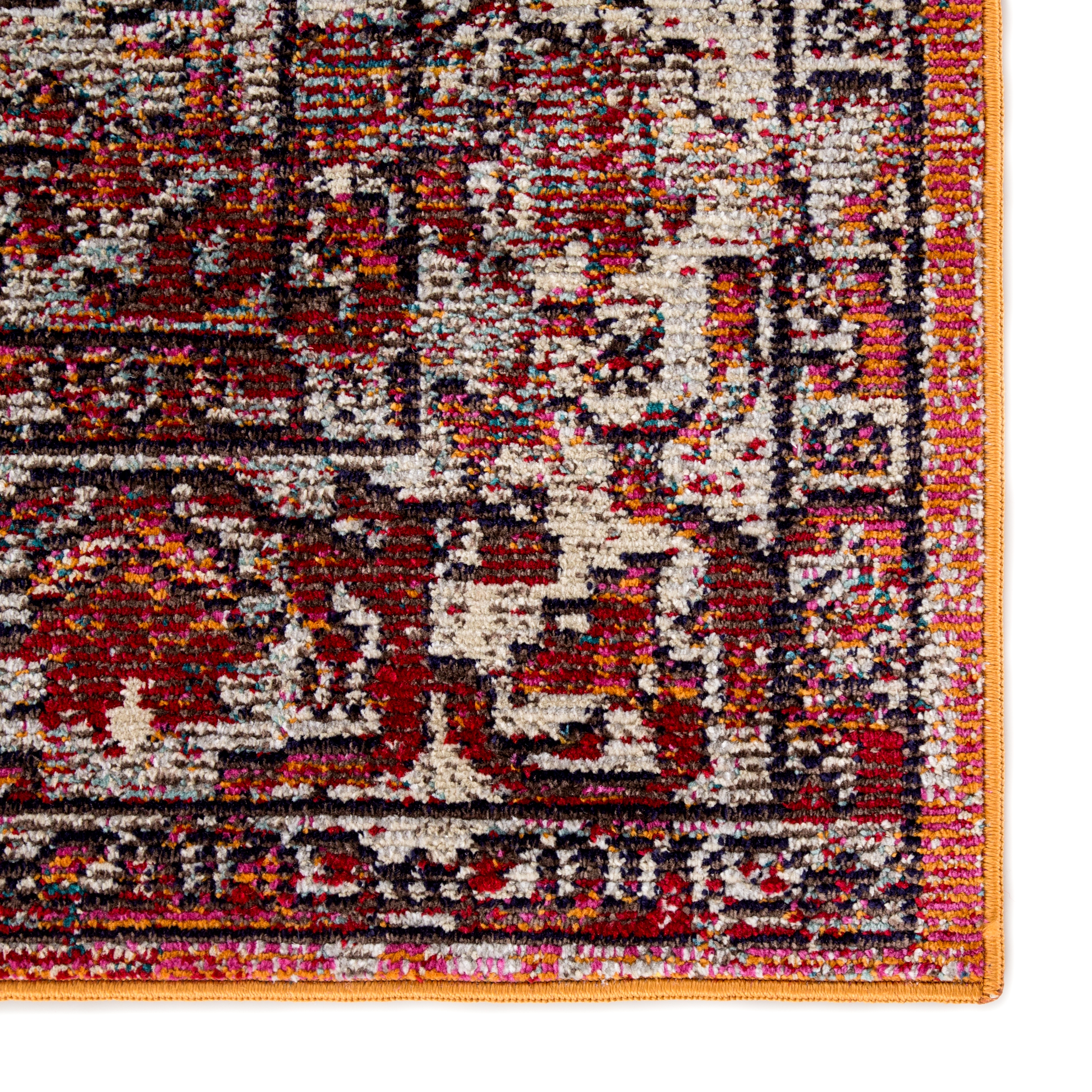 Romina Medallion Red/ Pink Area Rug (5'3"X7'6") - Image 3