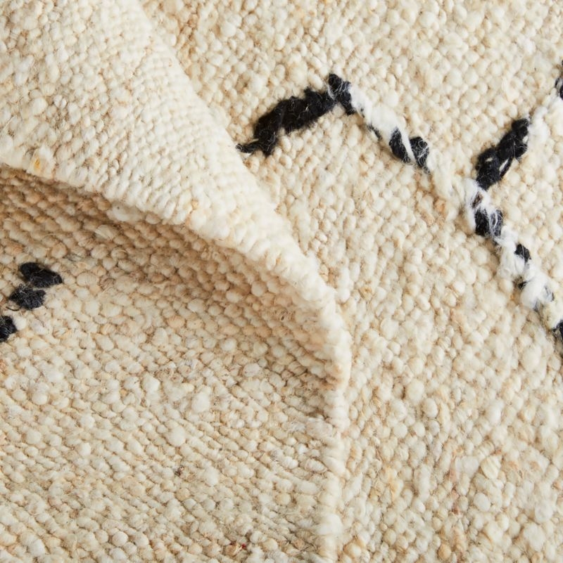 Vail Wool Handowven Hand-Knotted Cream Area Rug 6'x9' - Image 3