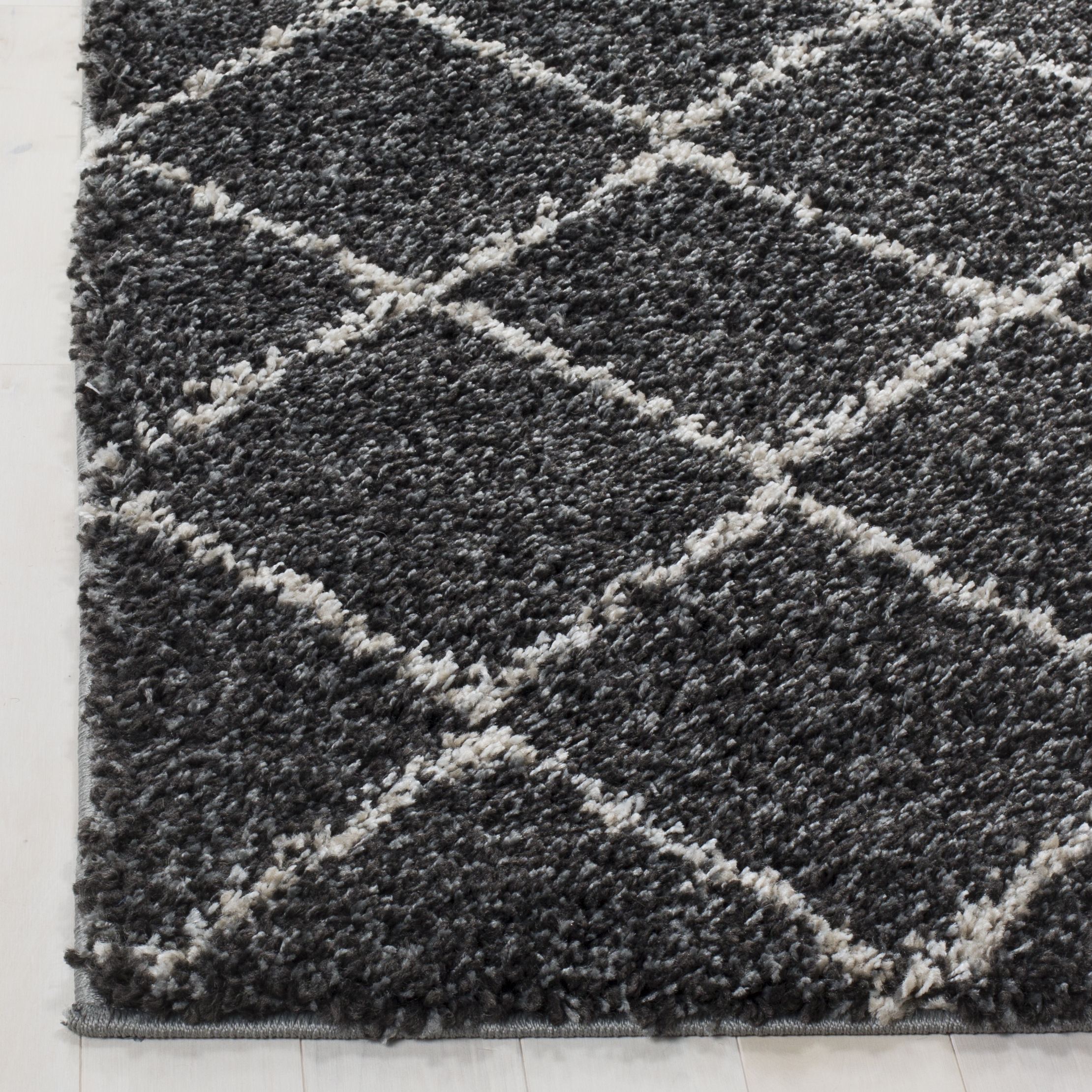 Arlo Home Woven Area Rug, ASG742C, Anthracite/Beige,  2' 3" X 8' - Image 2